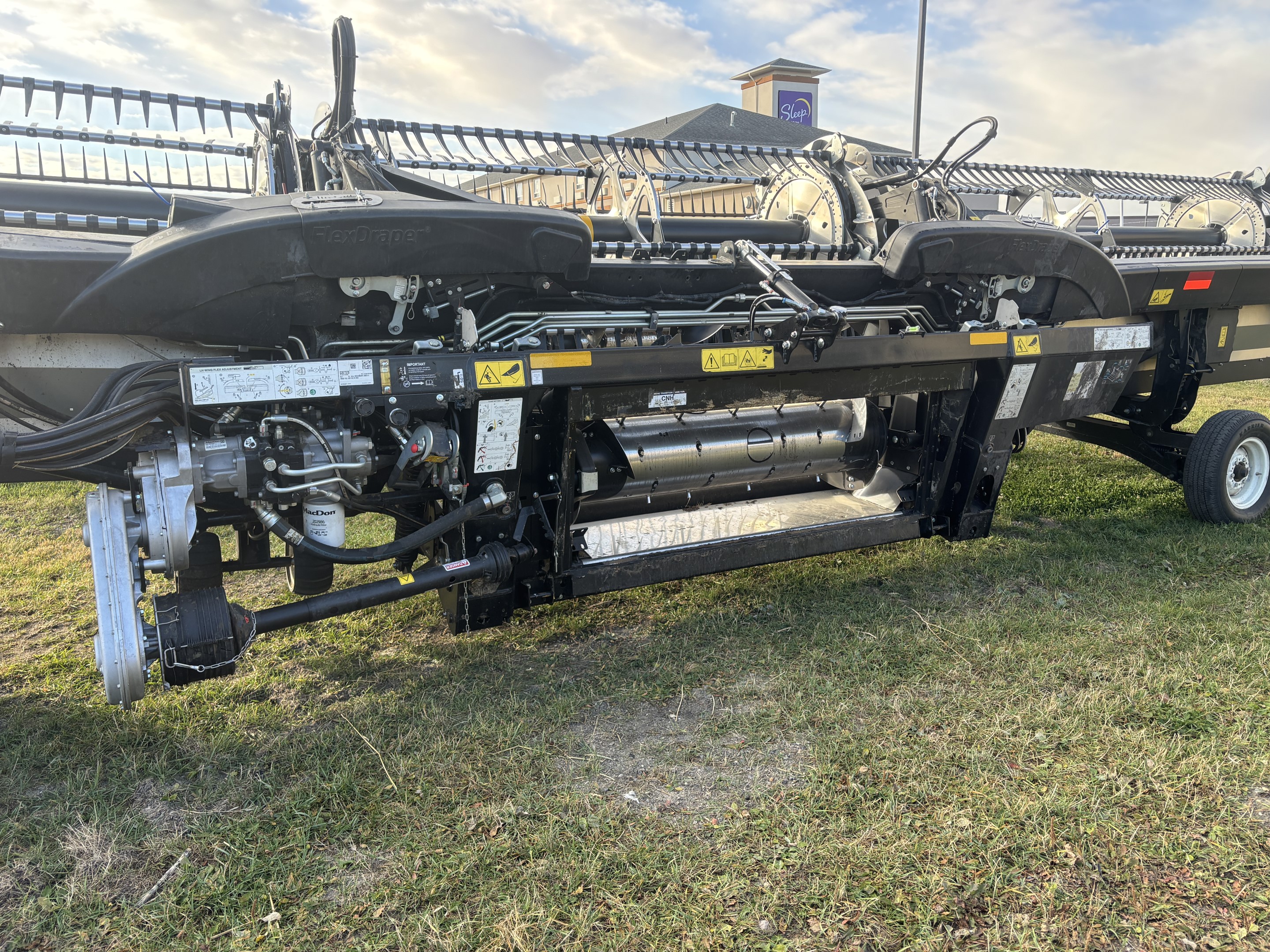 2023 MacDon FD240 Header Draper Flex