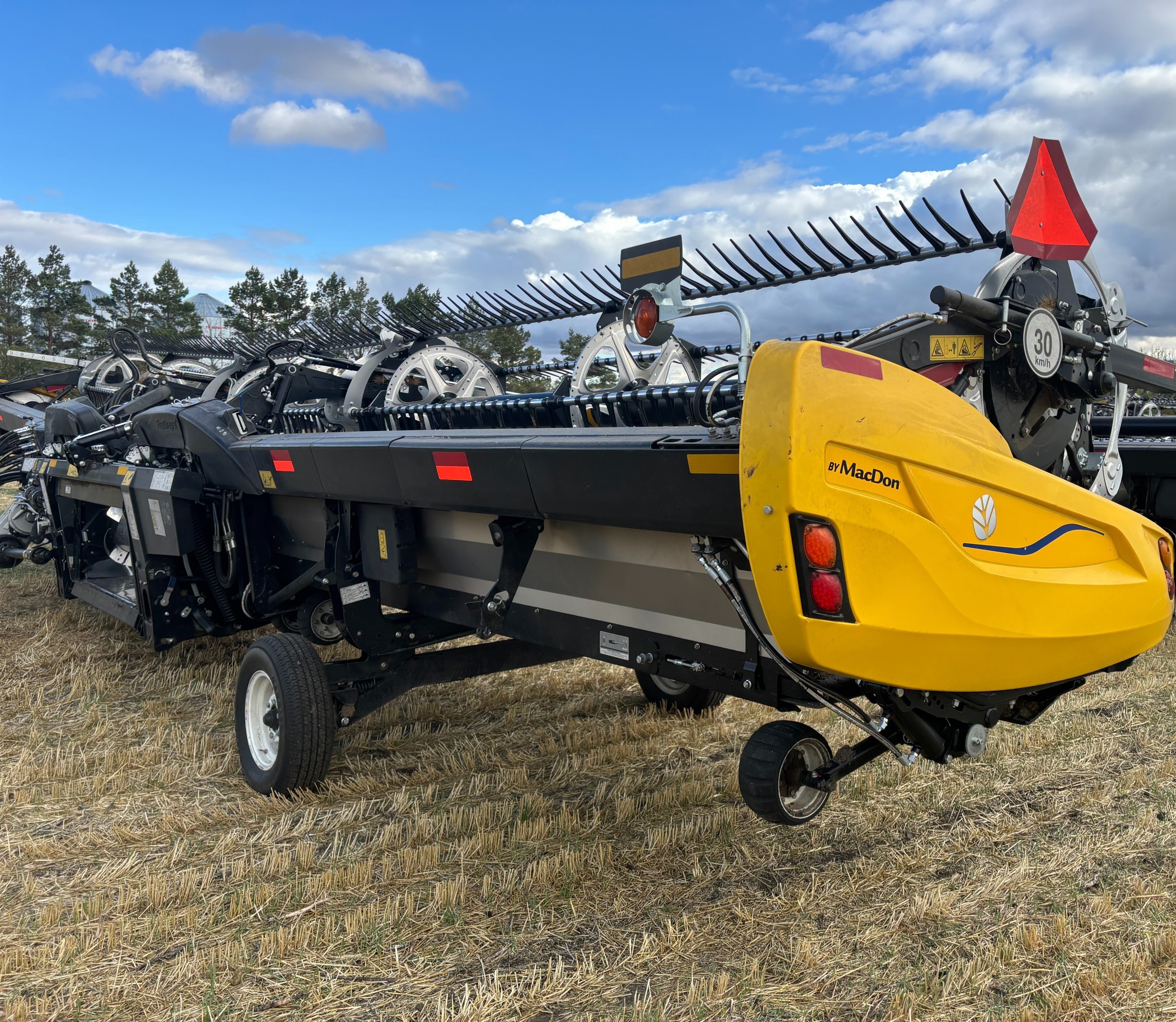 2023 MacDon FD240 Header Draper Flex