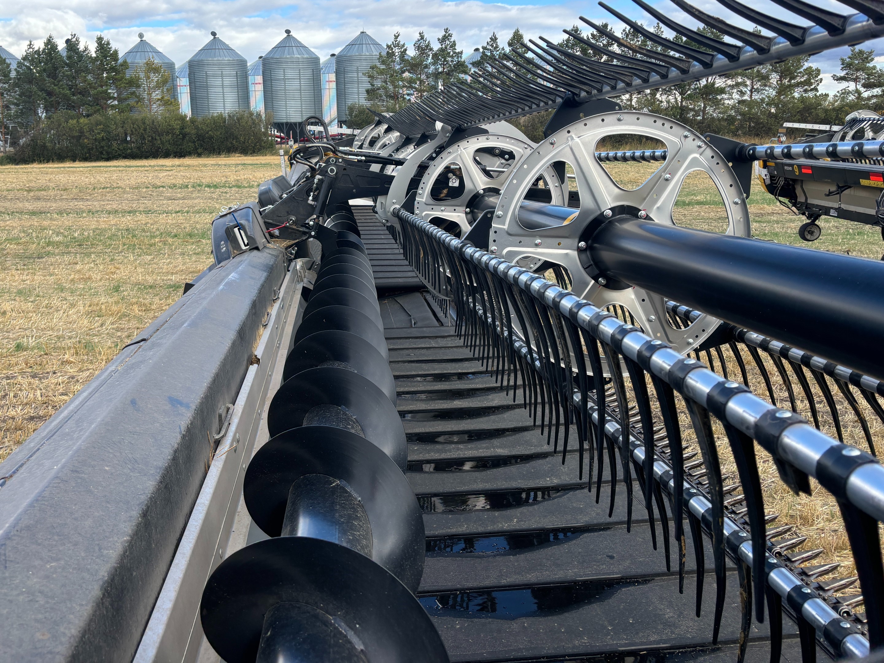 2023 MacDon FD240 Header Draper Flex