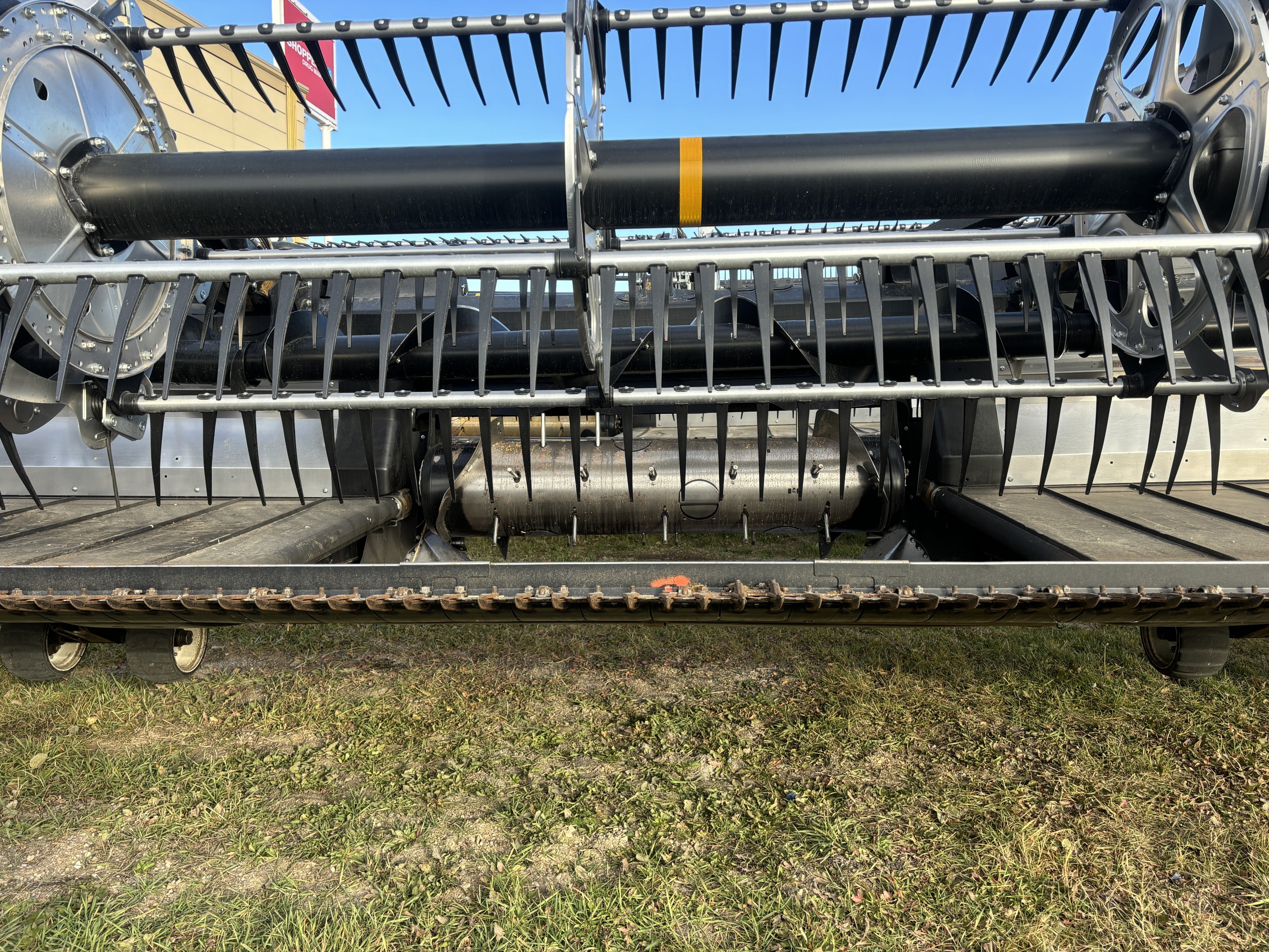 2023 MacDon FD240 Header Draper Flex