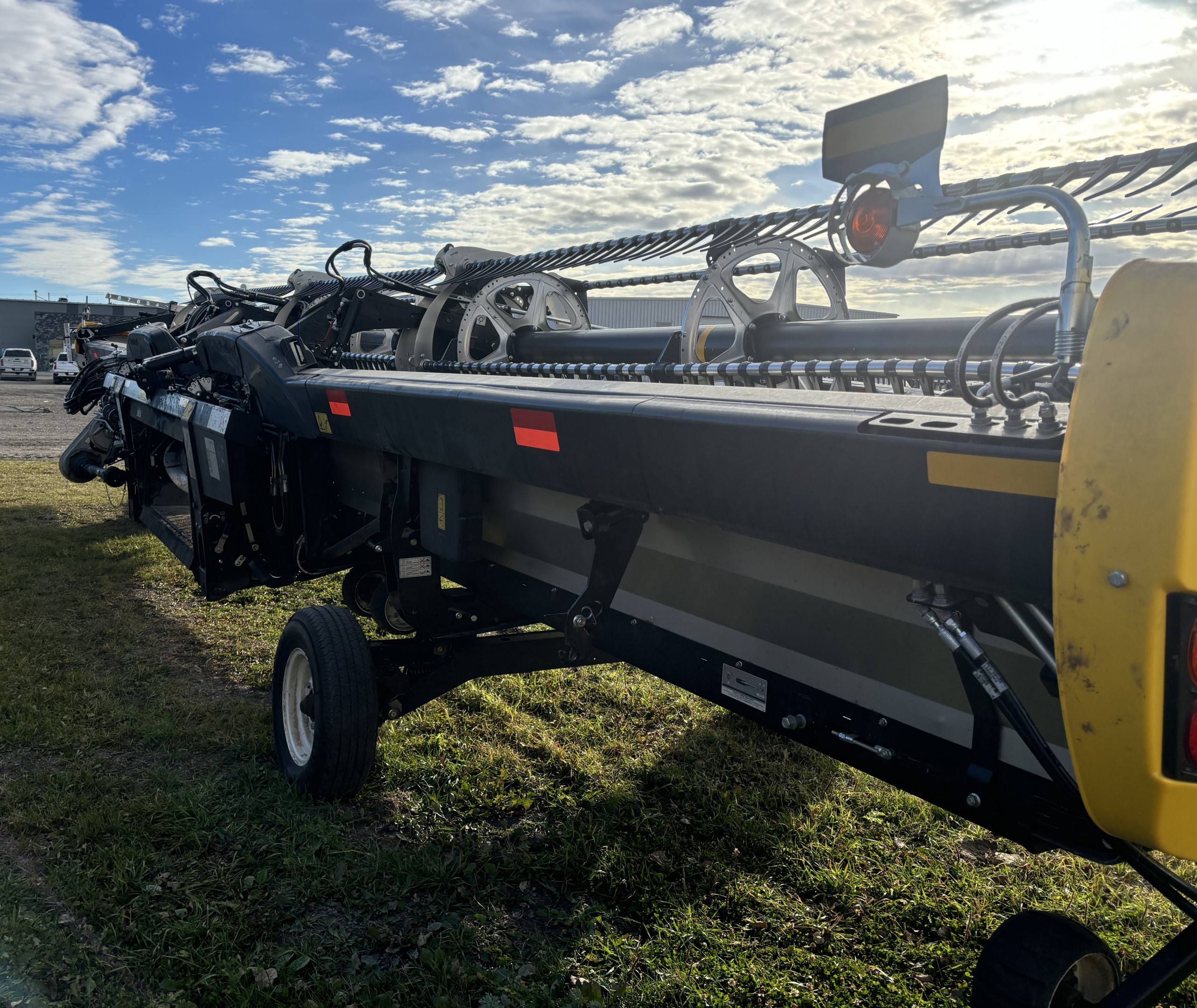 2023 MacDon FD240 Header Draper Flex