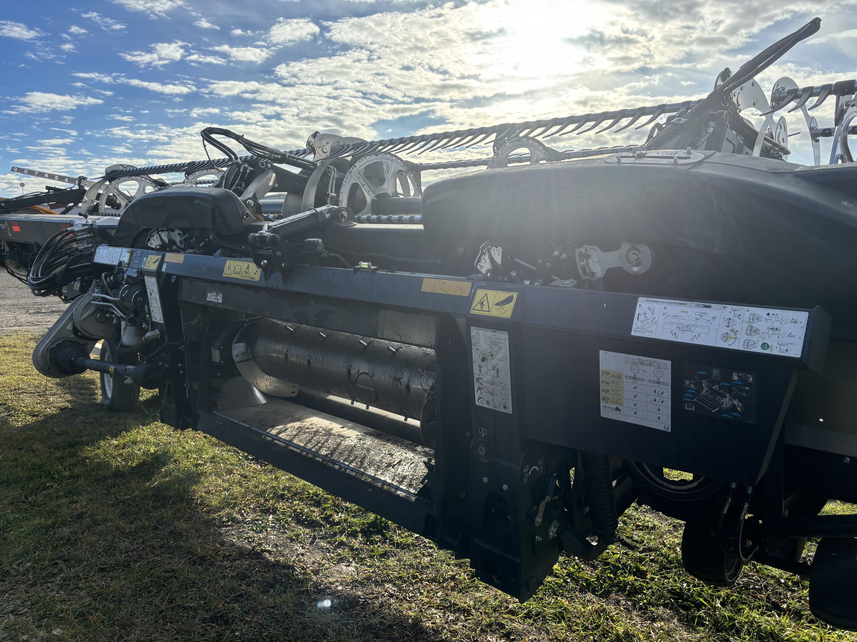 2023 MacDon FD240 Header Draper Flex