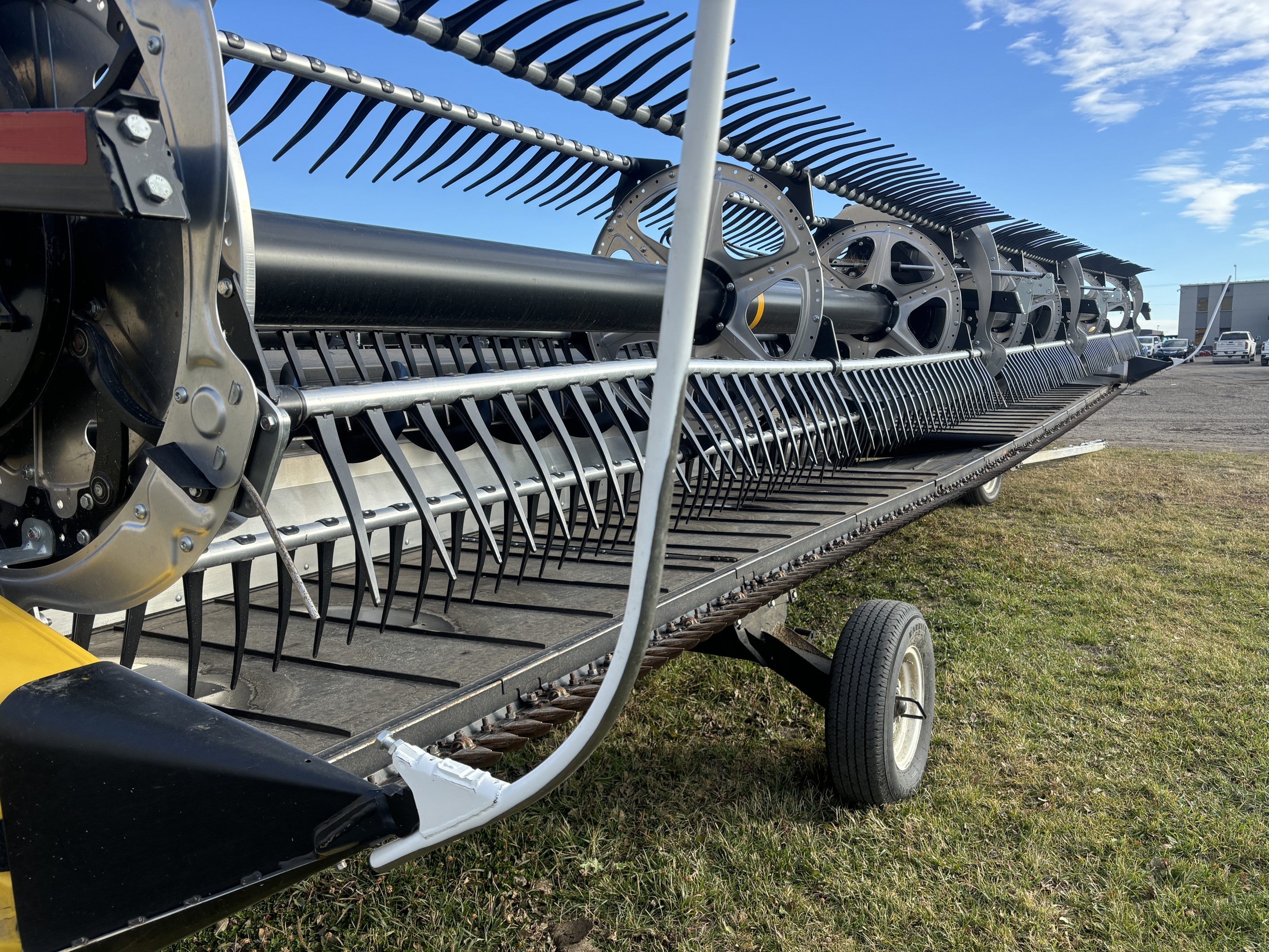 2023 MacDon FD240 Header Draper Flex