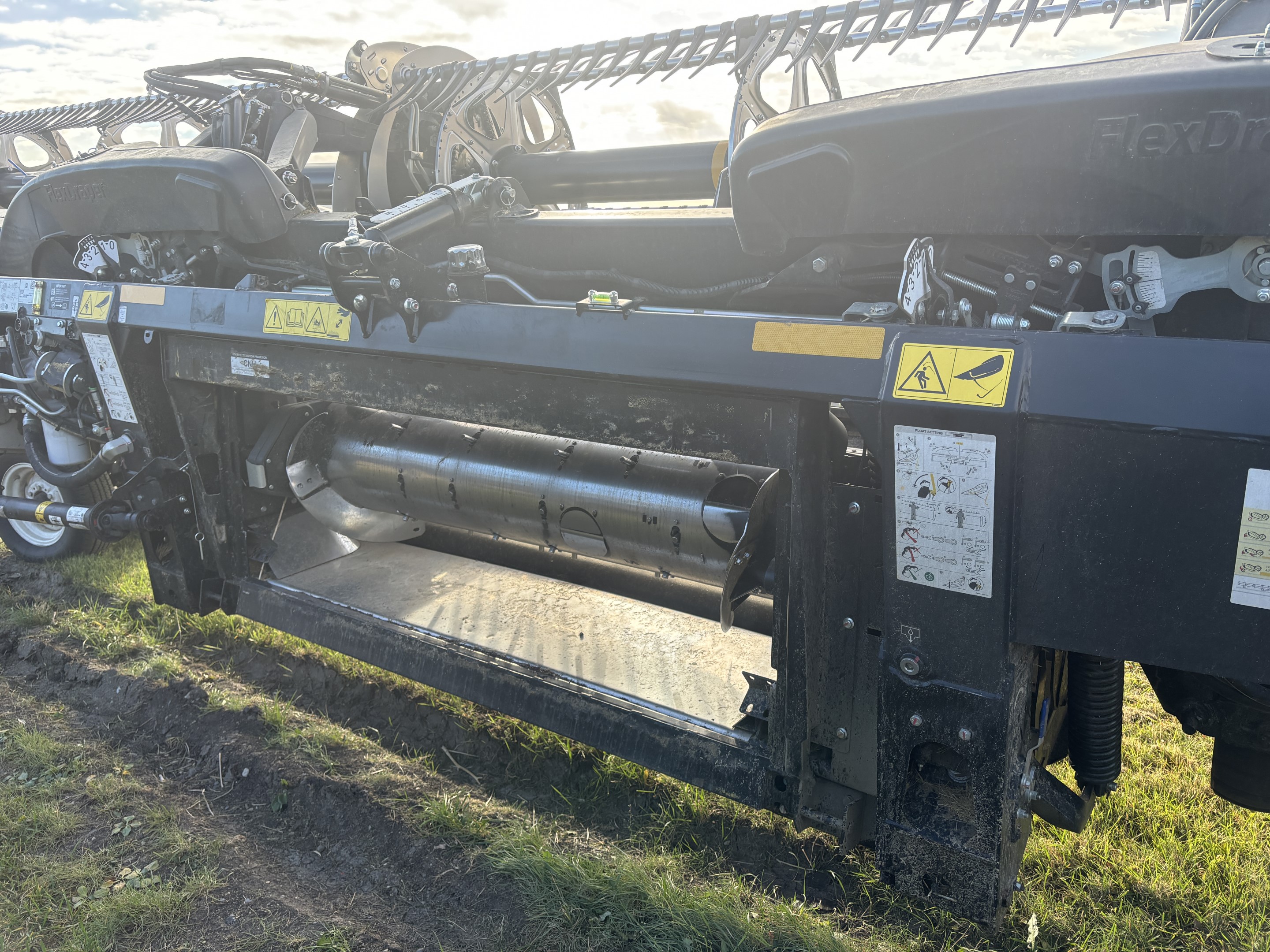 2023 MacDon FD240 Header Draper Flex