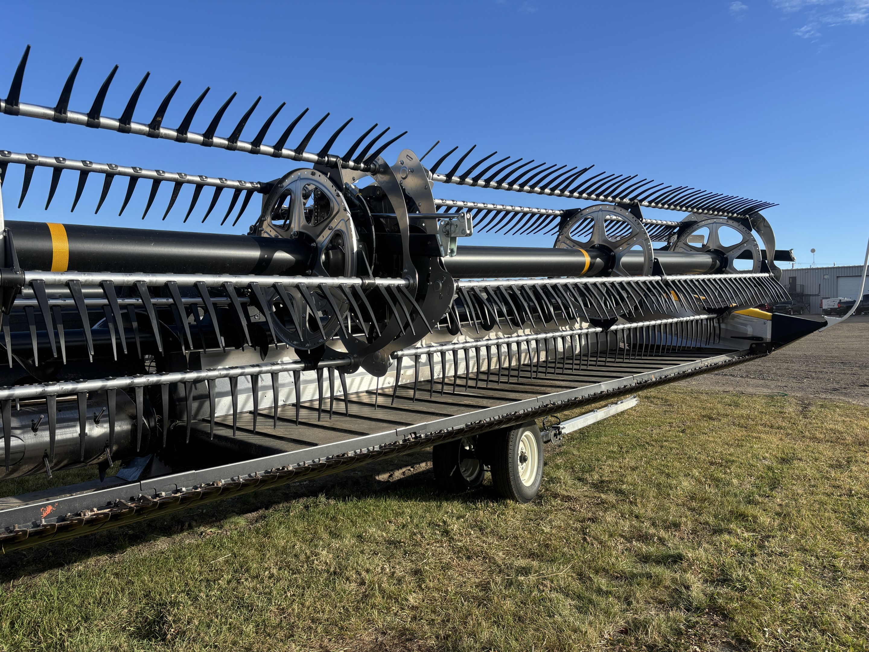 2023 MacDon FD240 Header Draper Flex