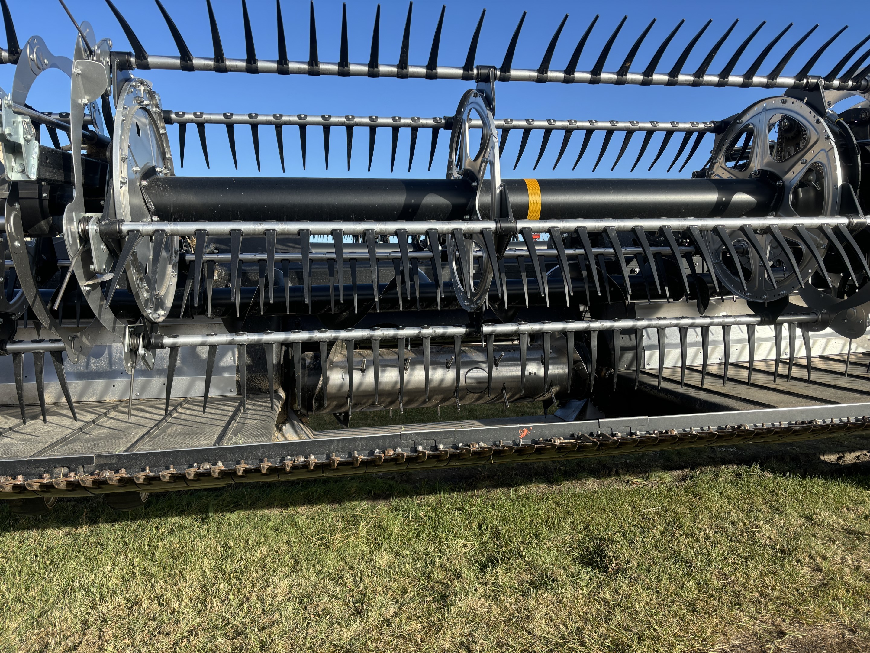 2023 MacDon FD240 Header Draper Flex