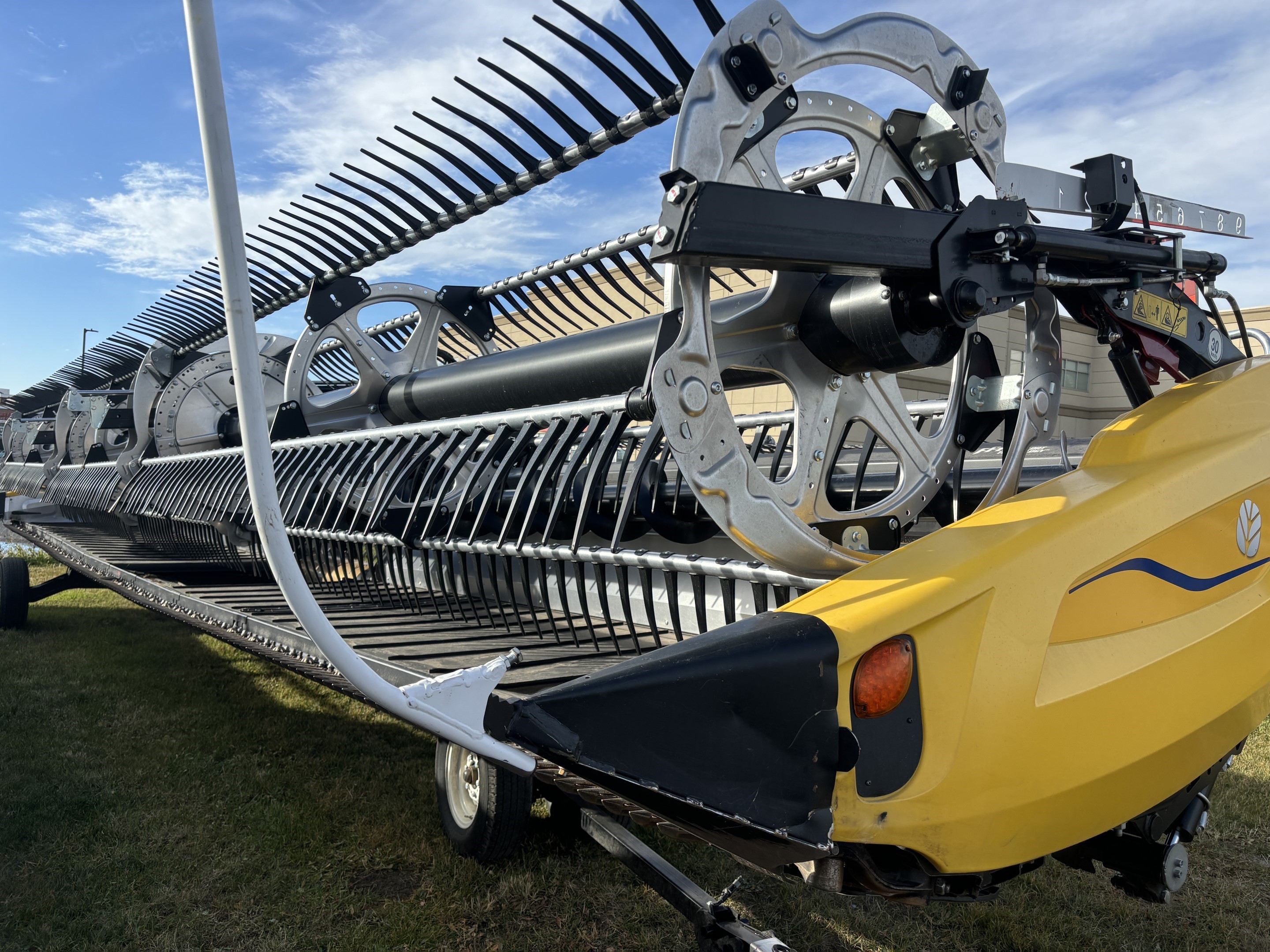 2023 MacDon FD240 Header Draper Flex