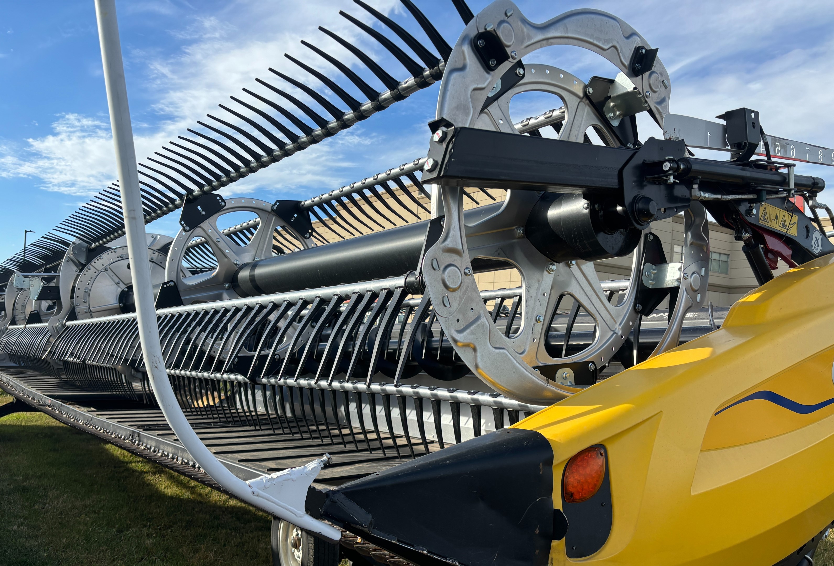 2023 MacDon FD240 Header Draper Flex