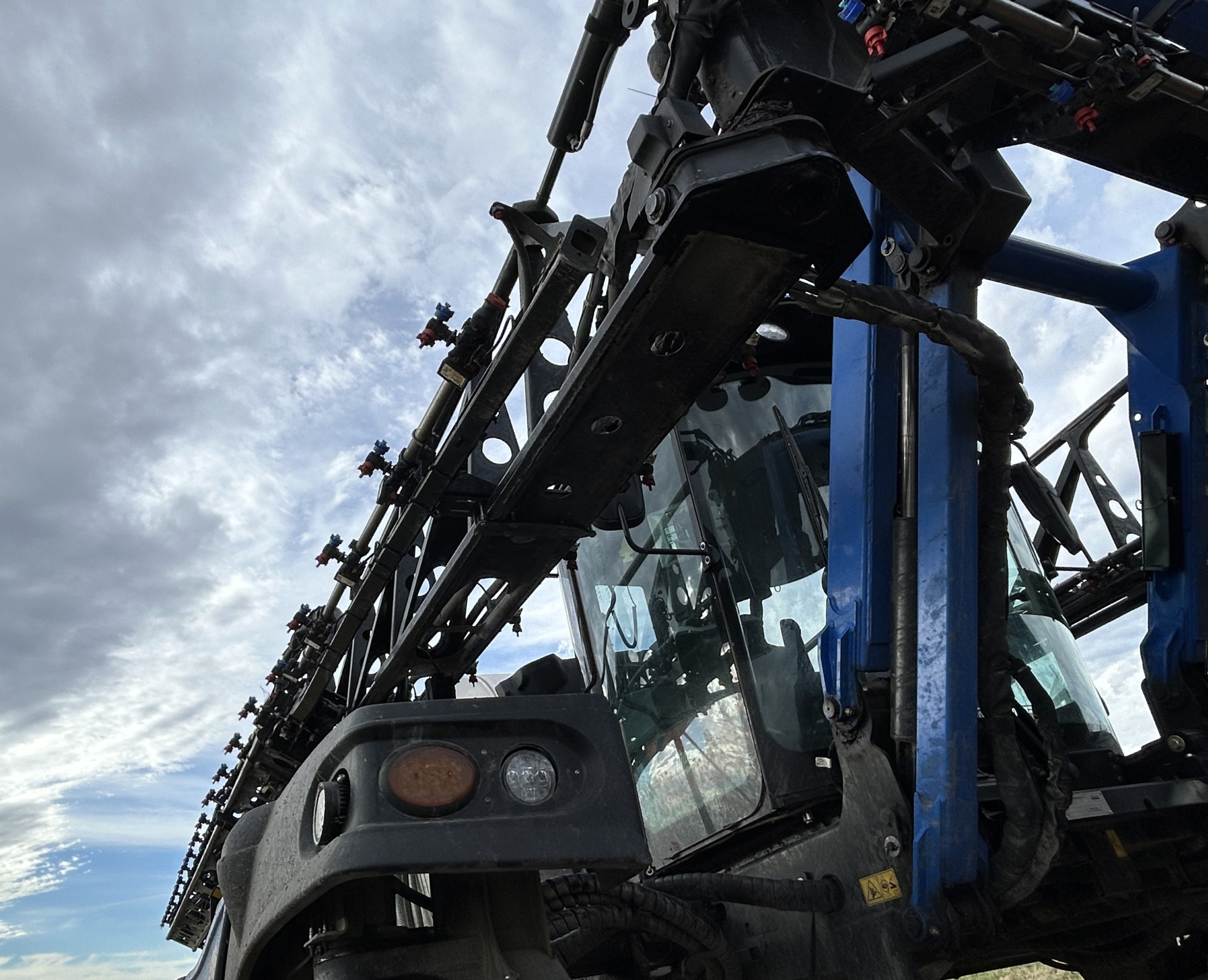 2023 New Holland SP.410F Sprayer/High Clearance