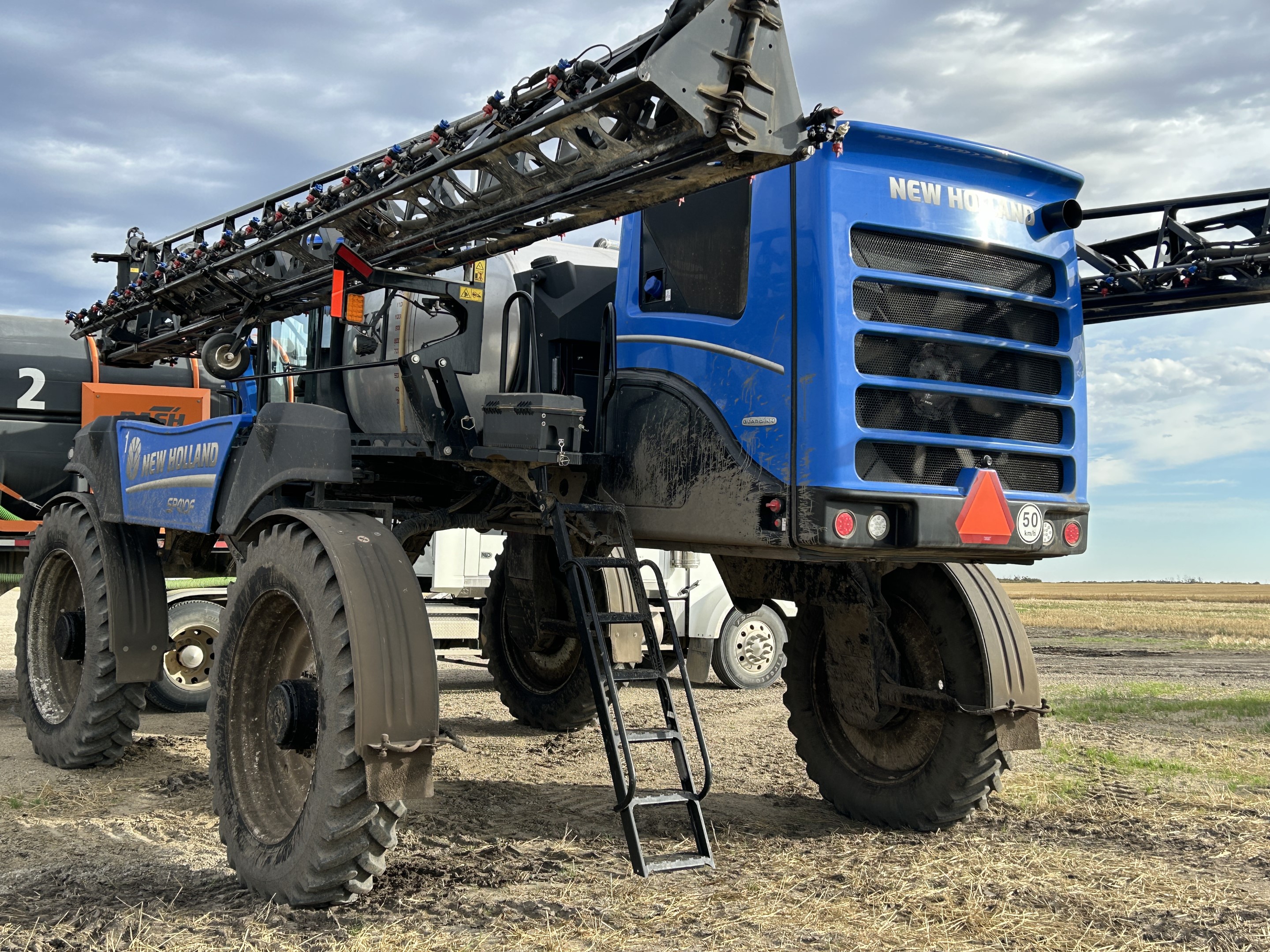 2023 New Holland SP.410F Sprayer/High Clearance