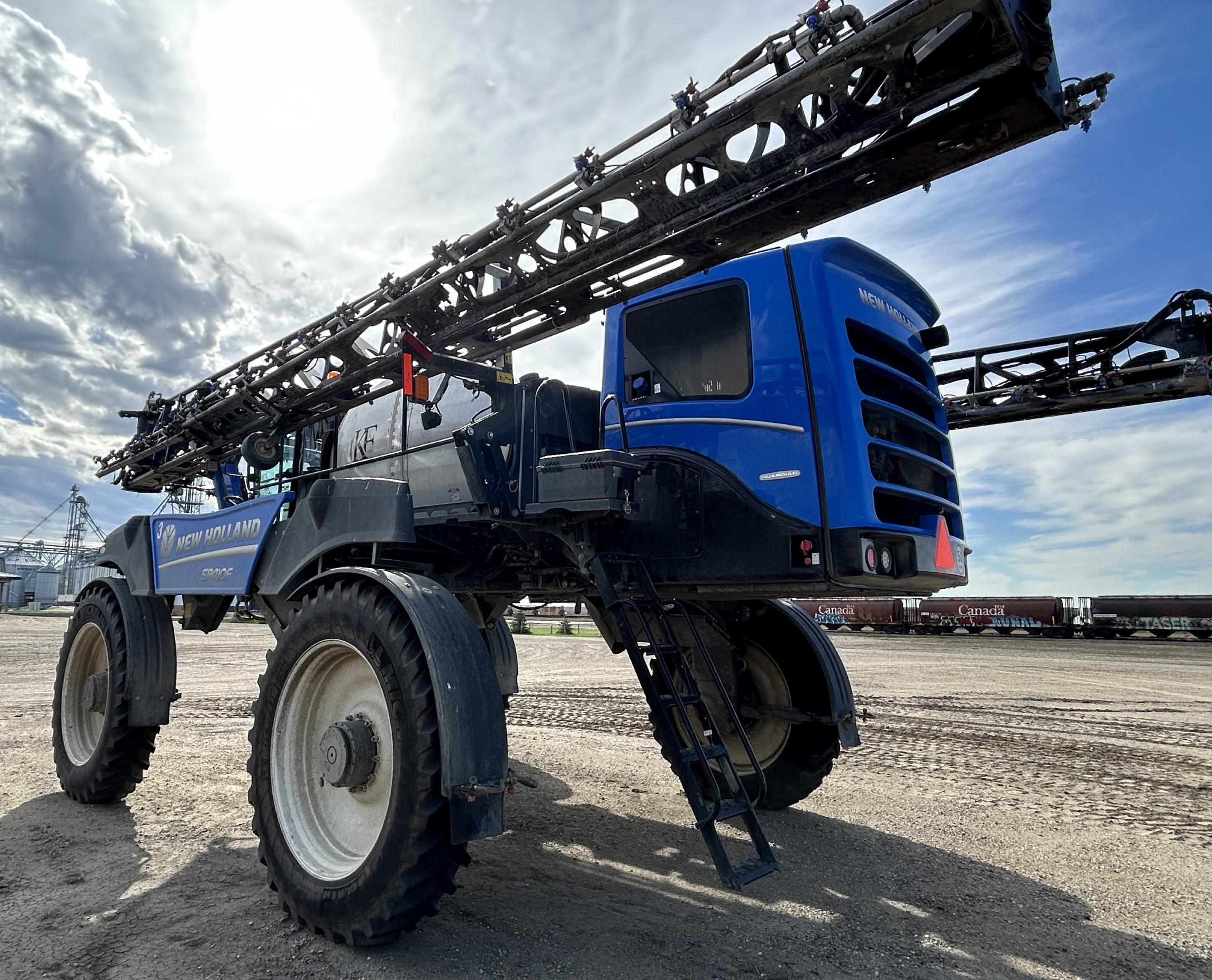 2023 New Holland SP.410F Sprayer/High Clearance