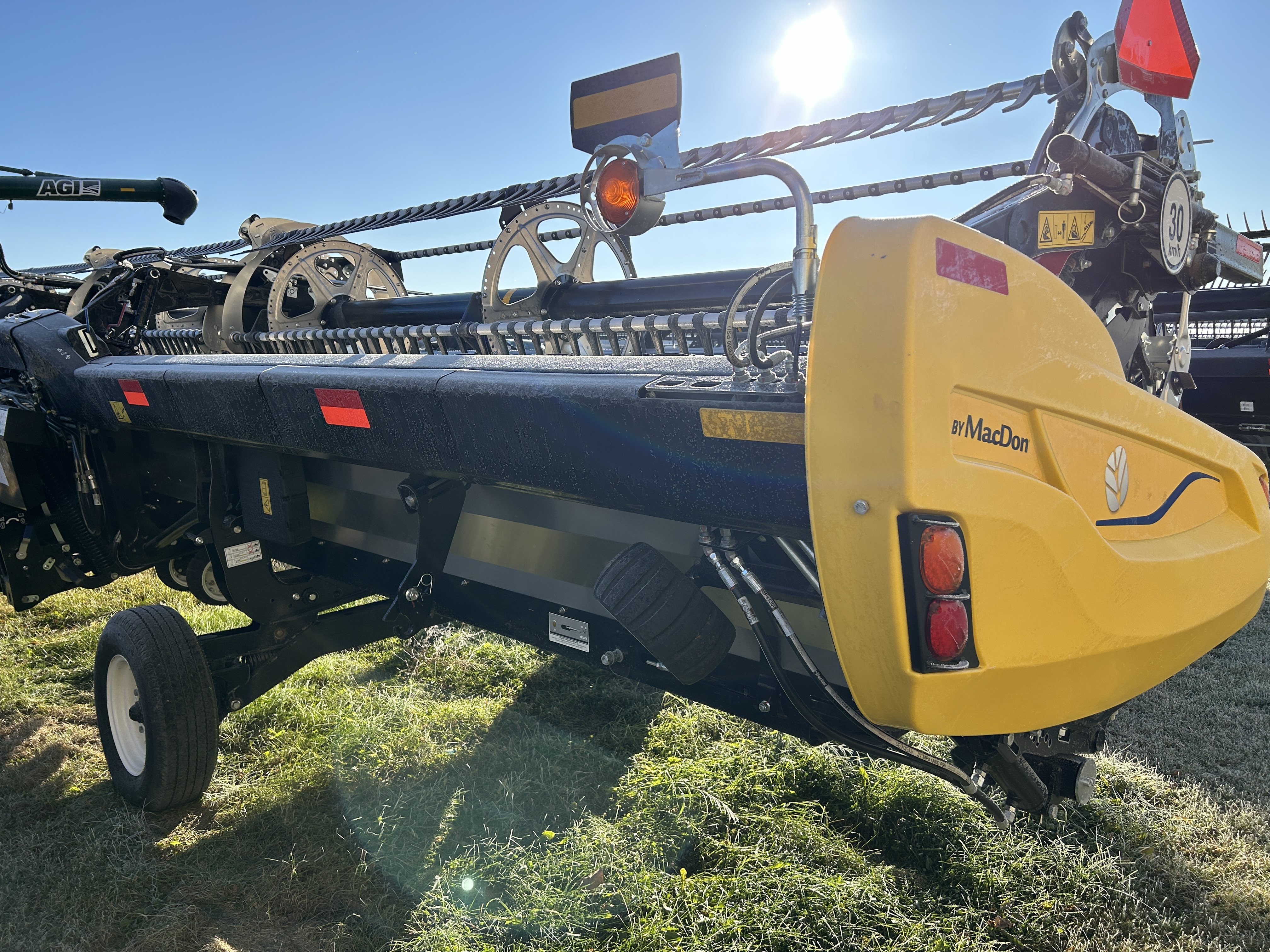 2023 MacDon FD240 Header Draper Flex