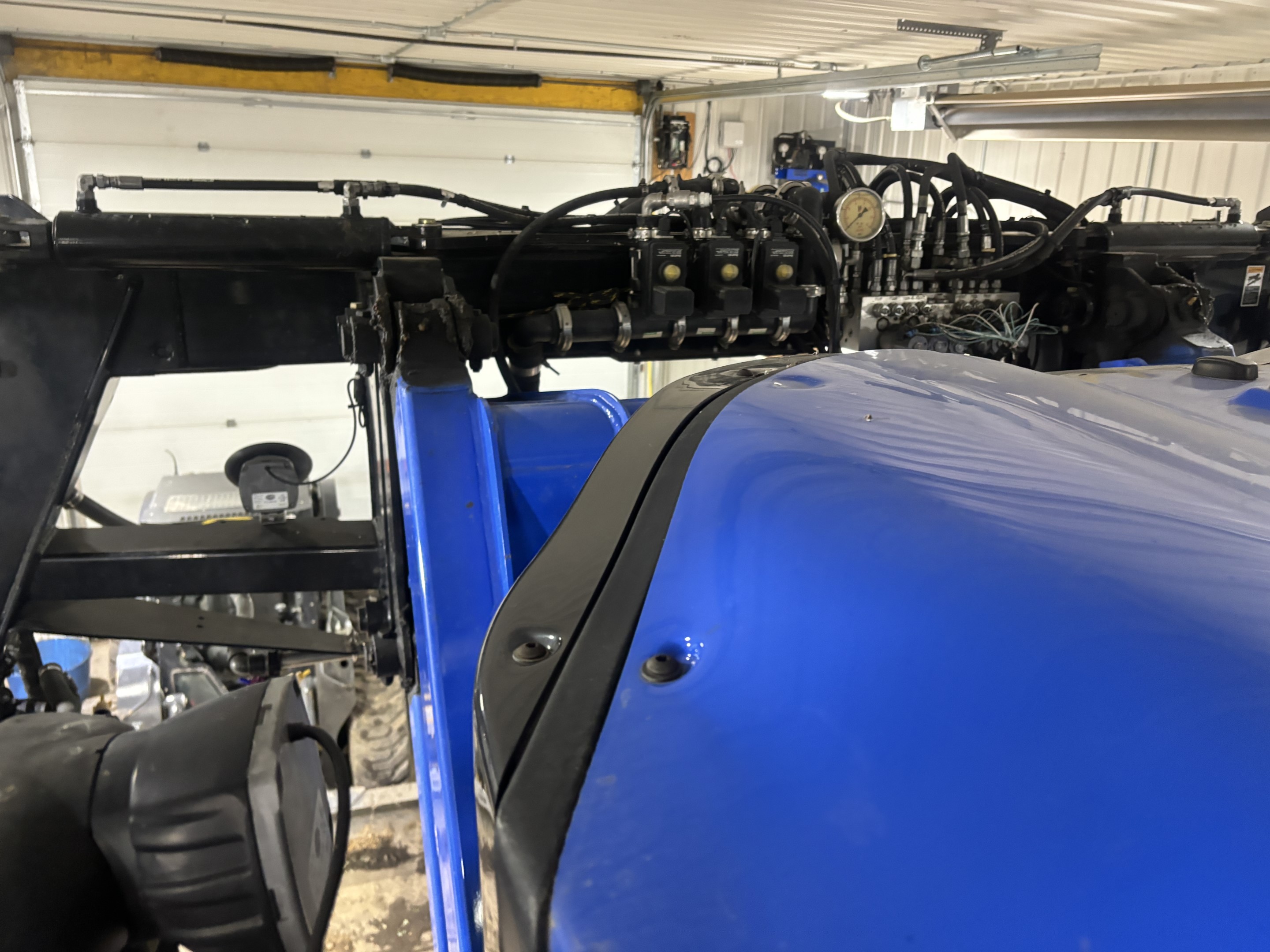 2014 New Holland SP.240F Sprayer/High Clearance