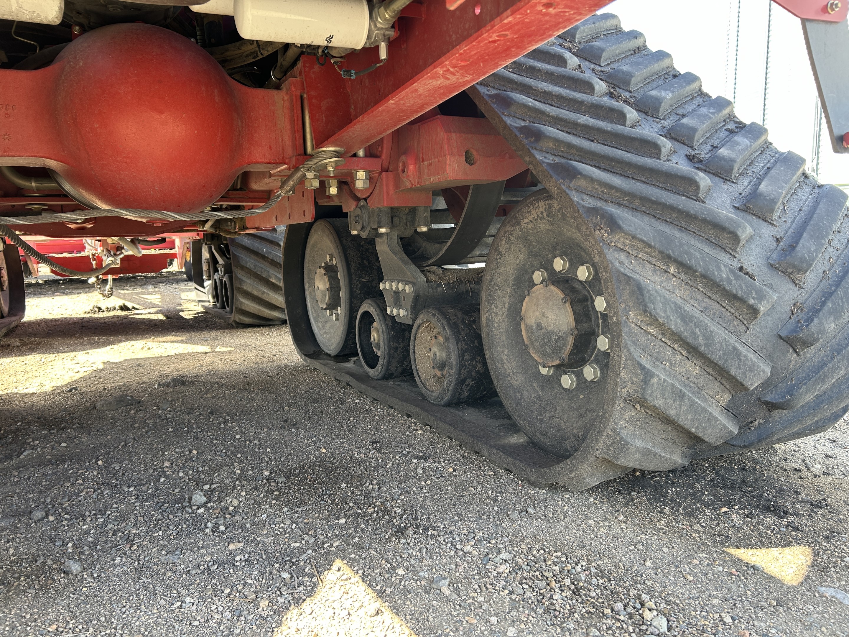 2016 Versatile 550DT Tractor Rubber Track