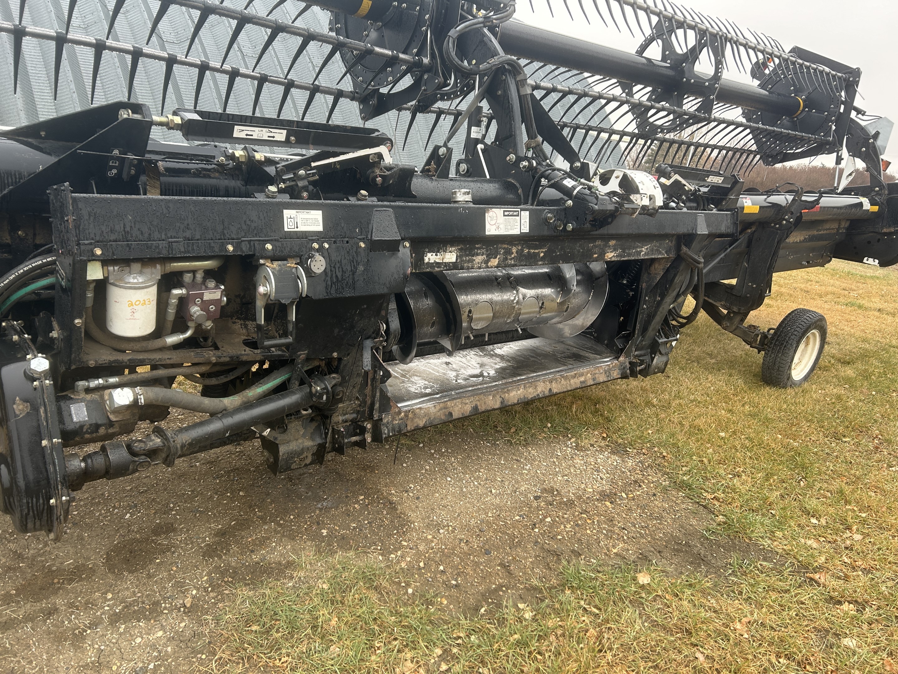 2011 MacDon FD70-35 Header Draper Flex