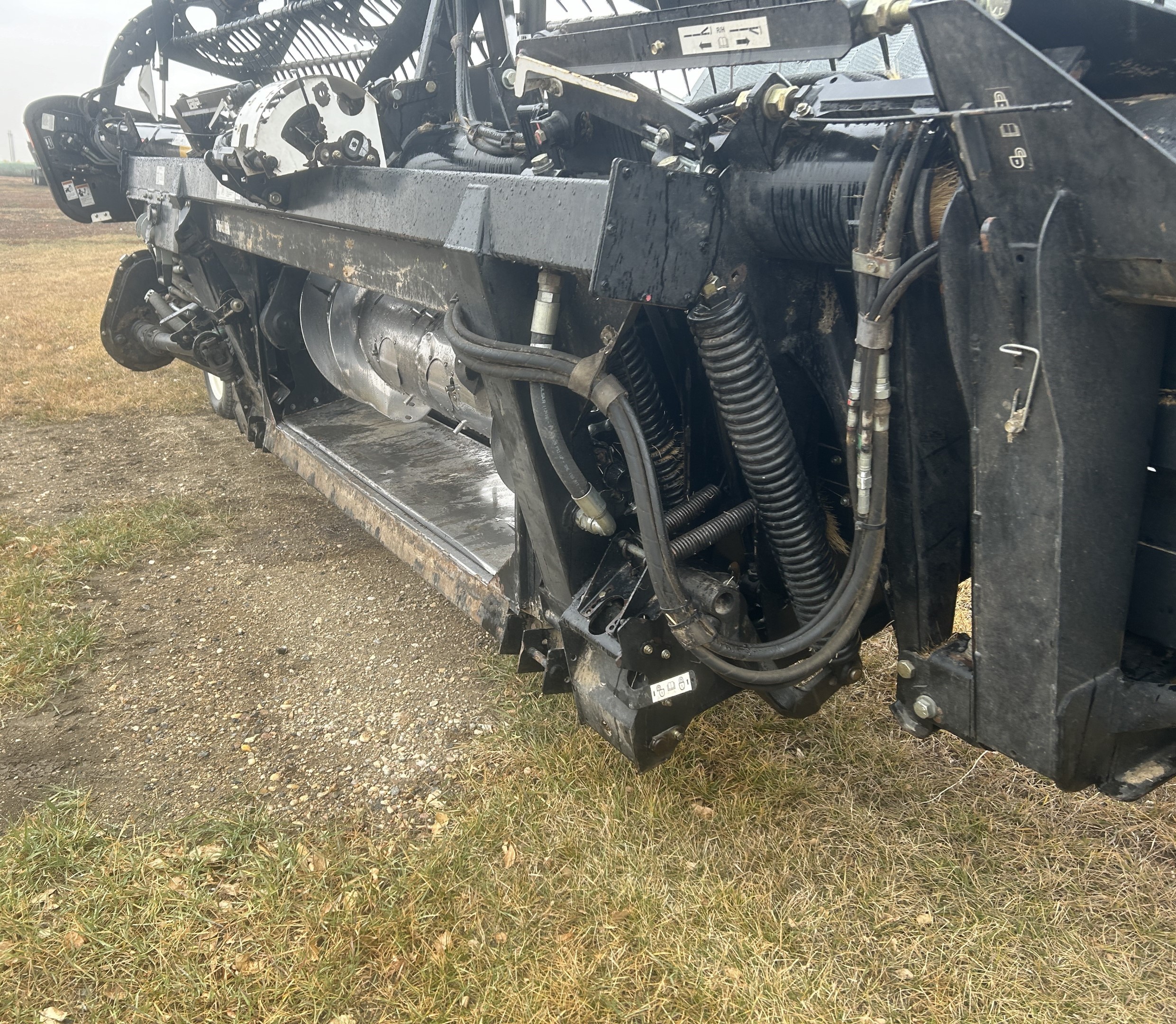 2011 MacDon FD70-35 Header Draper Flex