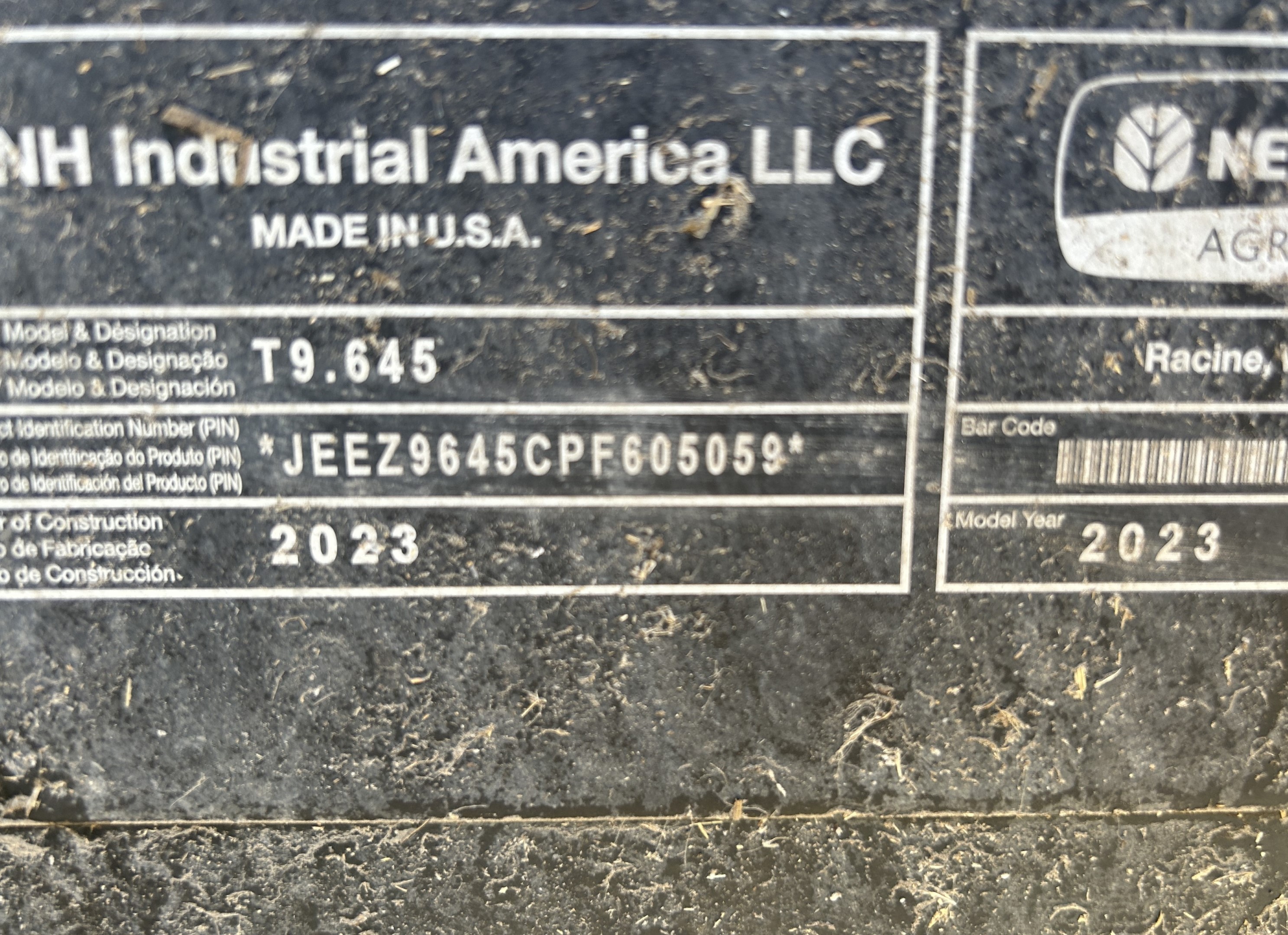 2023 New Holland T9.645 Tractor Rubber Track