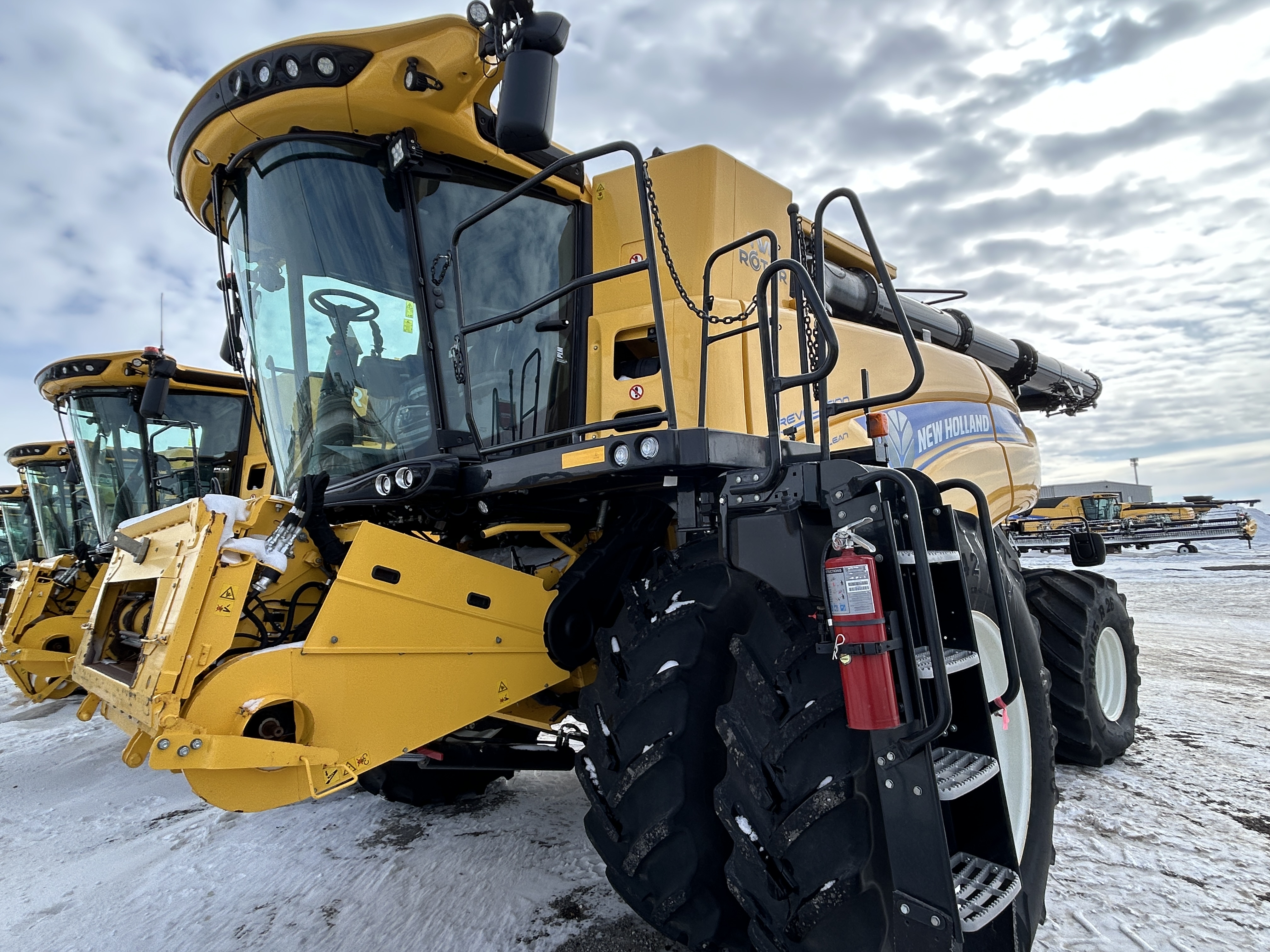 2023 New Holland CR9.90Z Combine