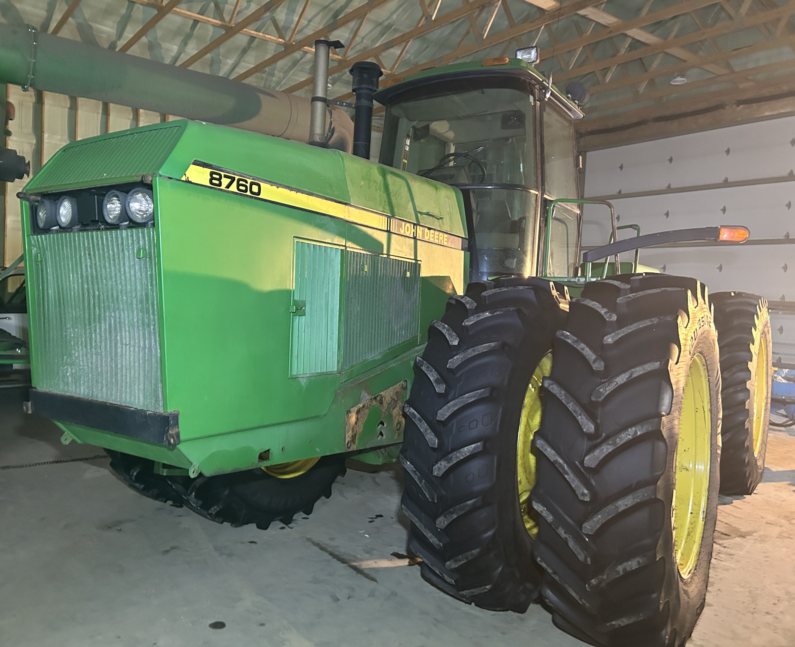 1992 John Deere 8760 Tractor 4WD