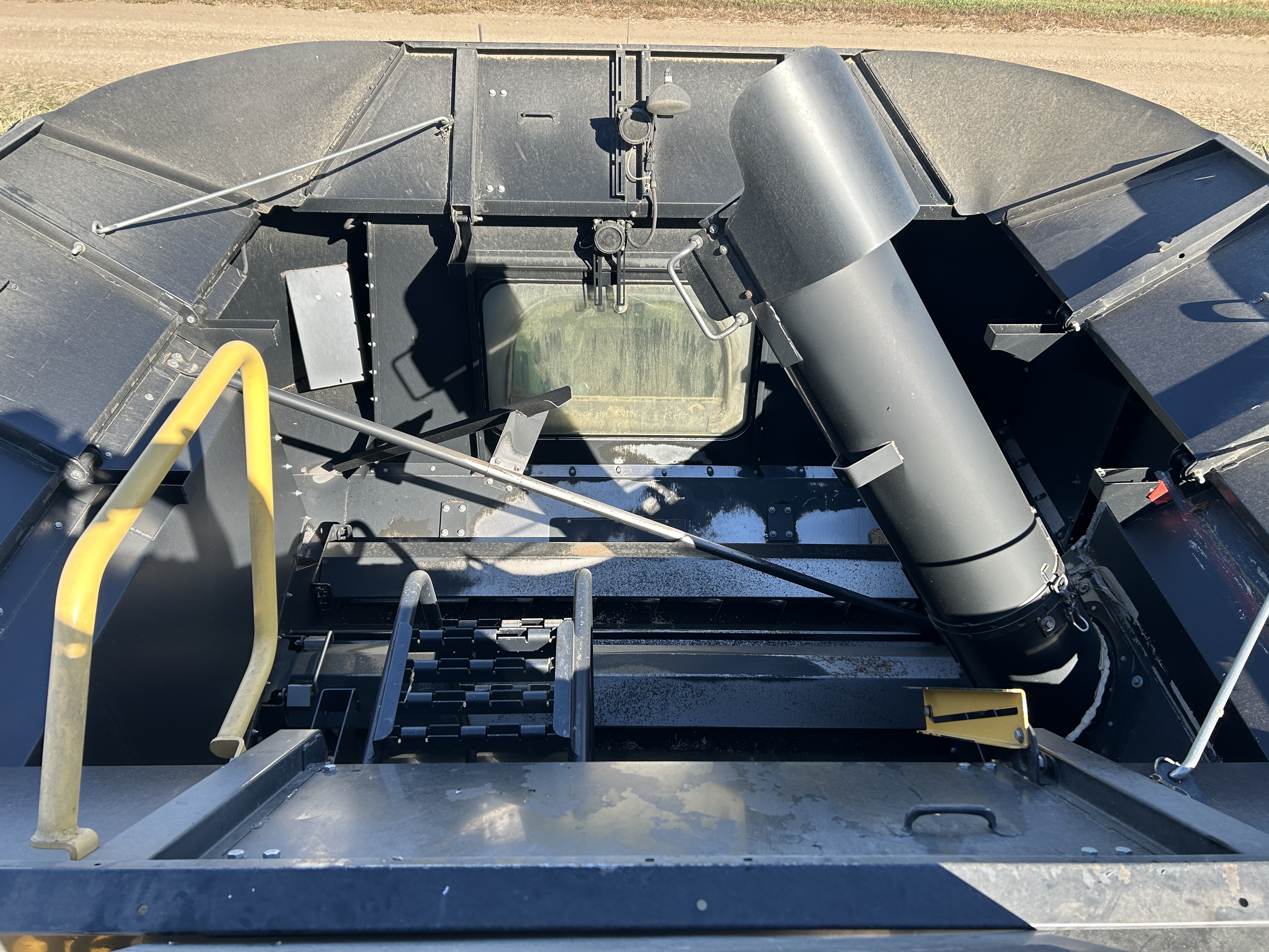 2010 New Holland CR9060 Combine