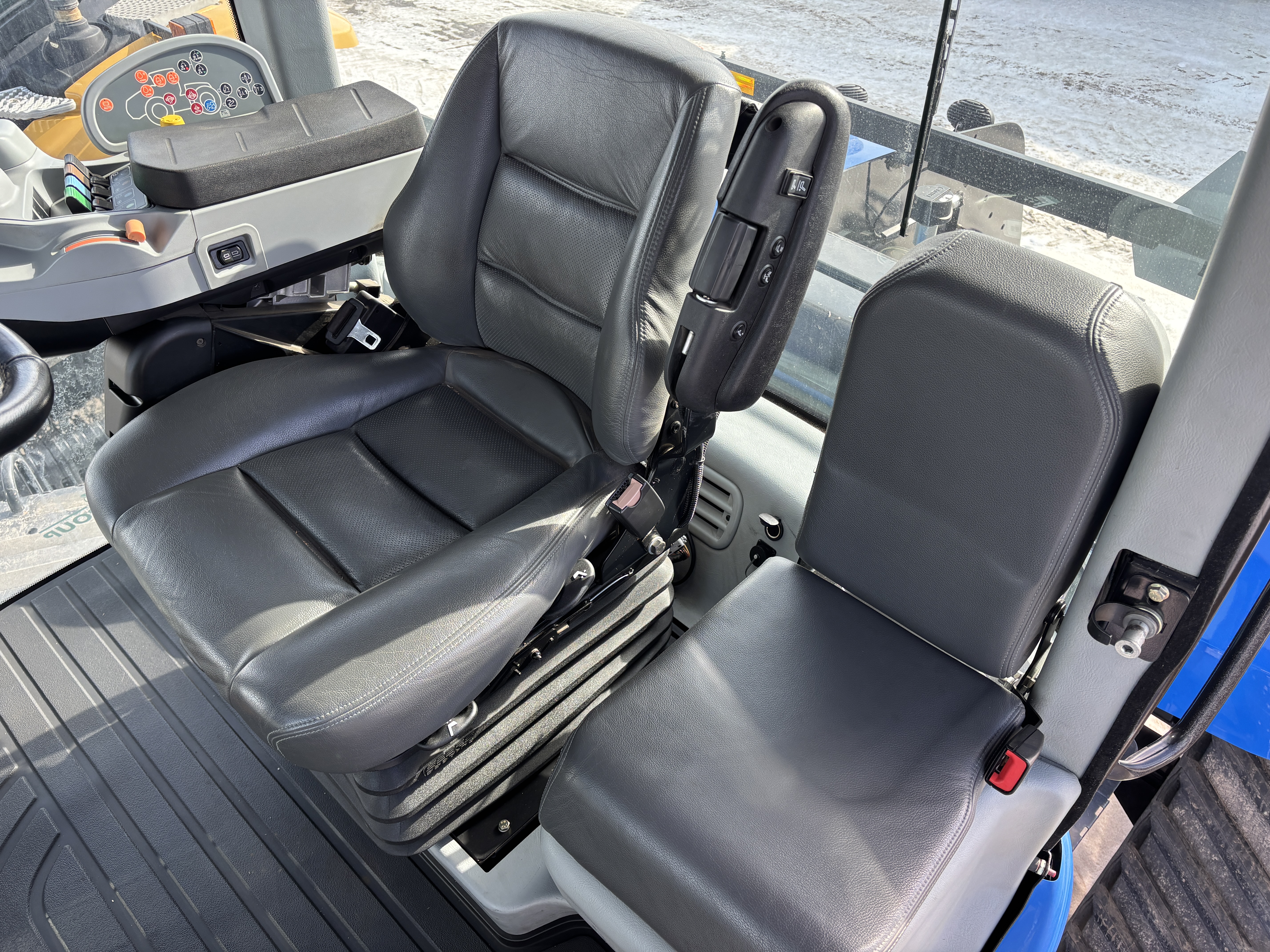 2020 New Holland T9.645 Tractor Rubber Track