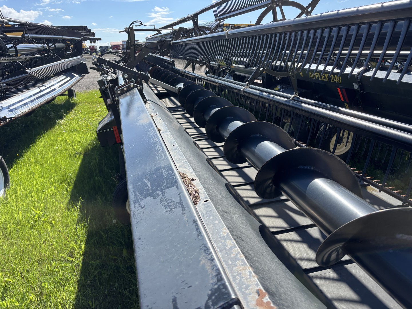 2017 Honey Bee 245 Header Flex