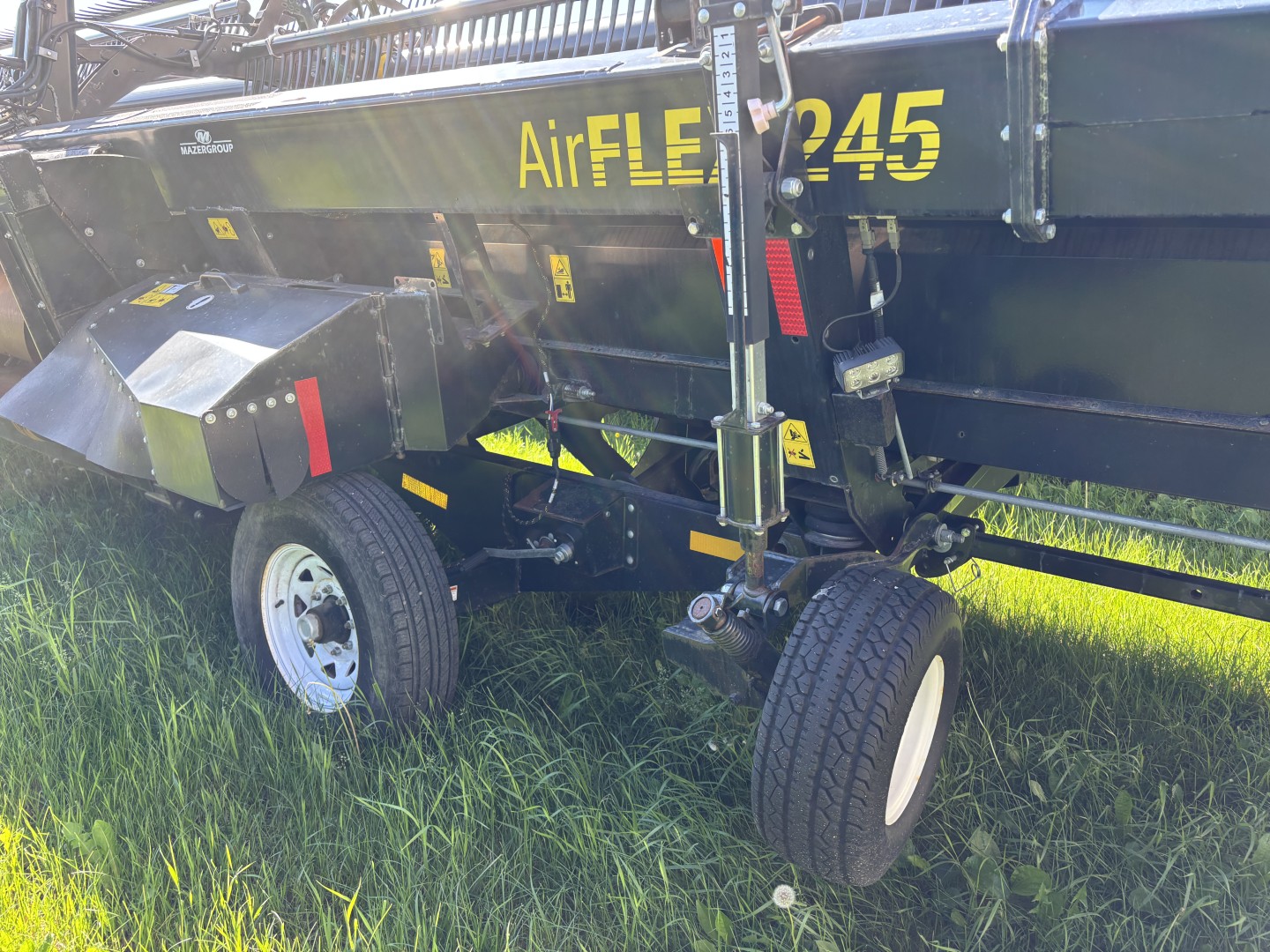 2017 Honey Bee 245 Header Flex
