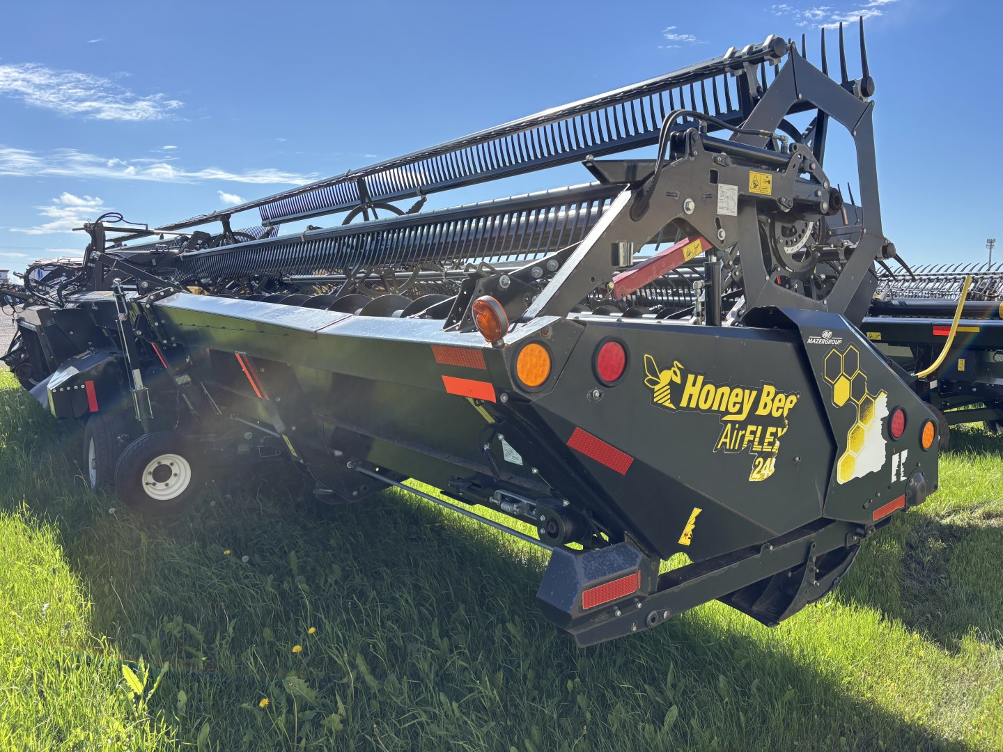 2017 Honey Bee 245 Header Flex