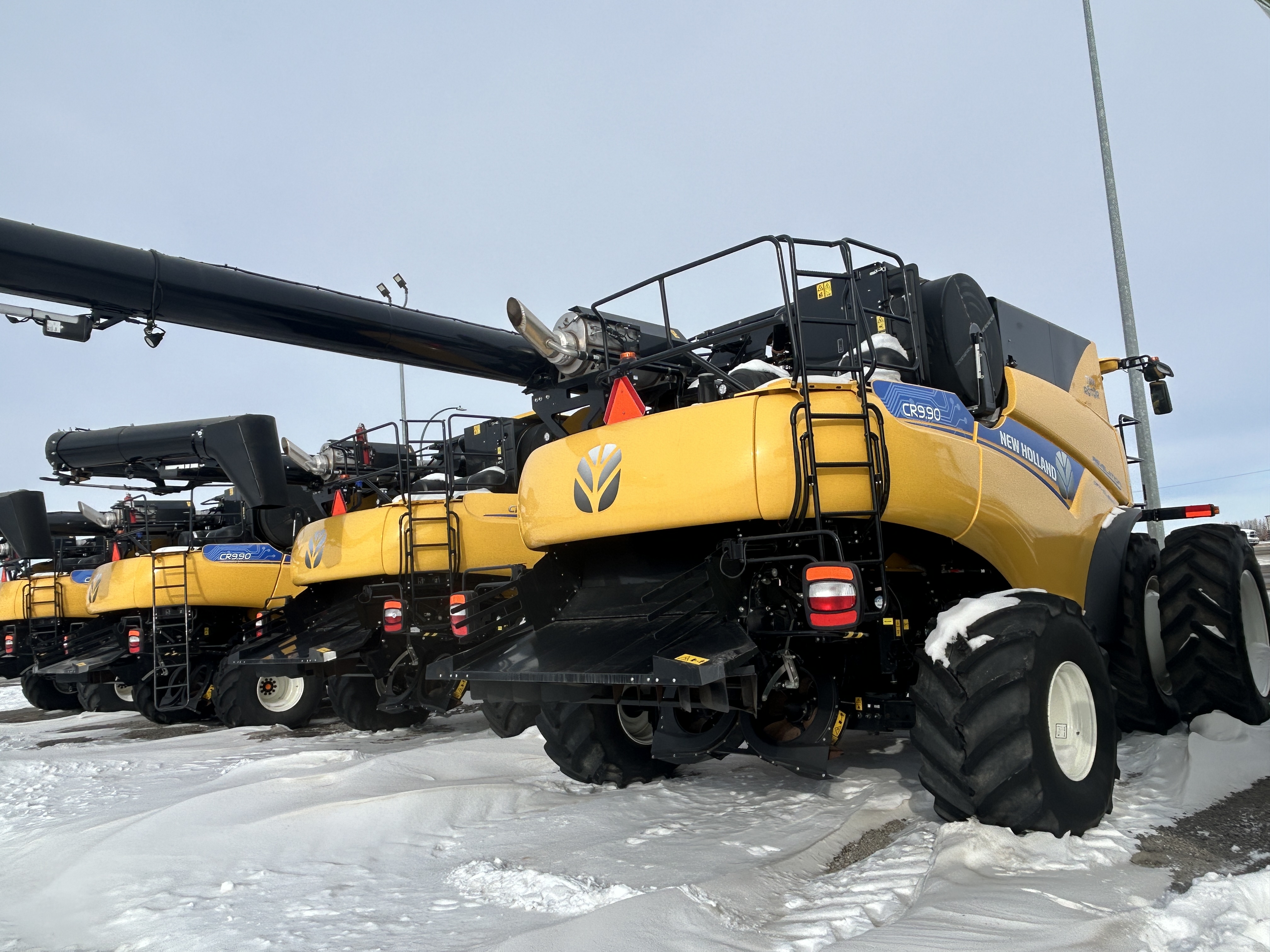 2023 New Holland CR9.90Z Combine