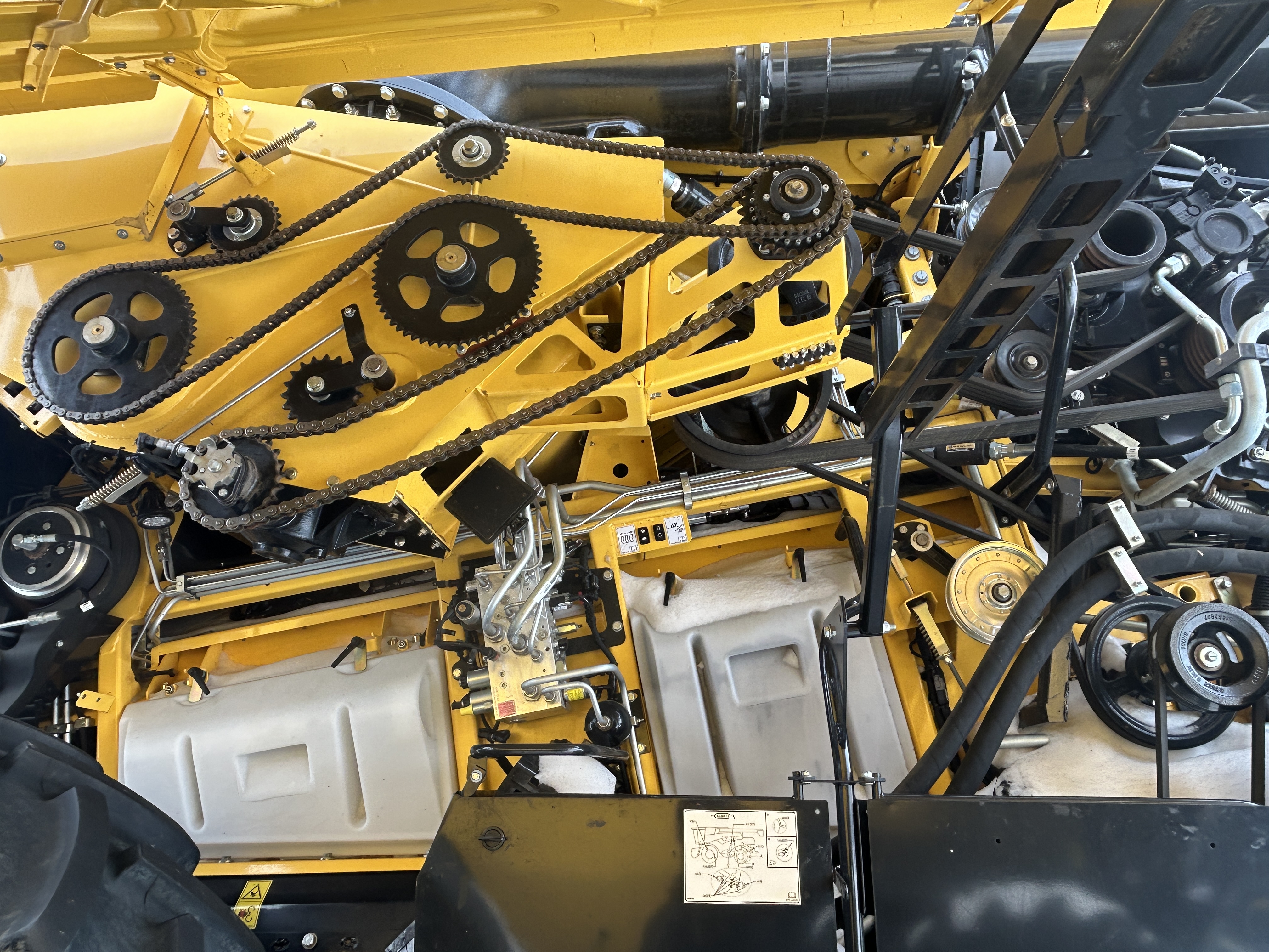 2023 New Holland CR9.90Z Combine