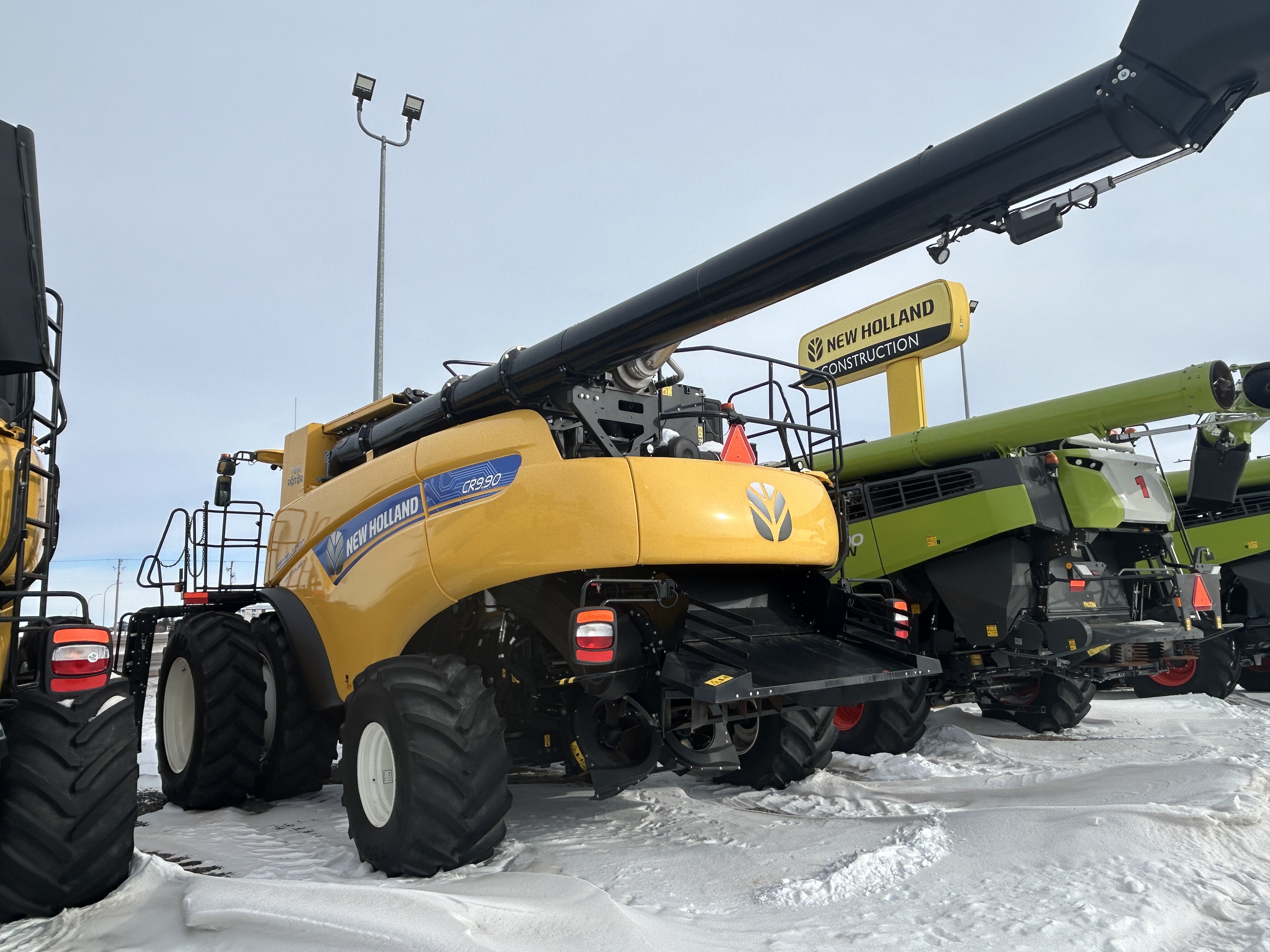 2023 New Holland CR9.90Z Combine