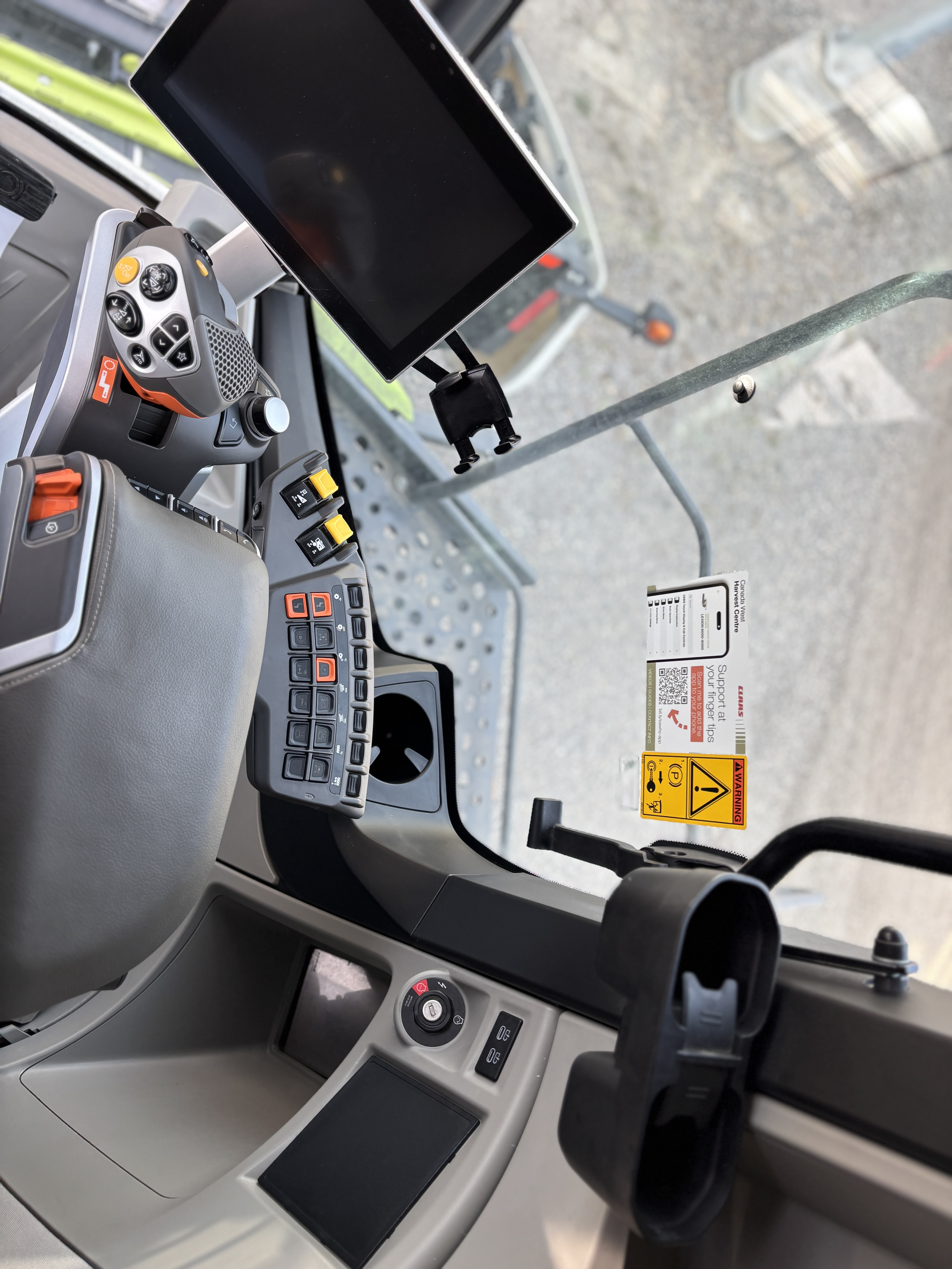 2023 CLAAS 8700TT Combine