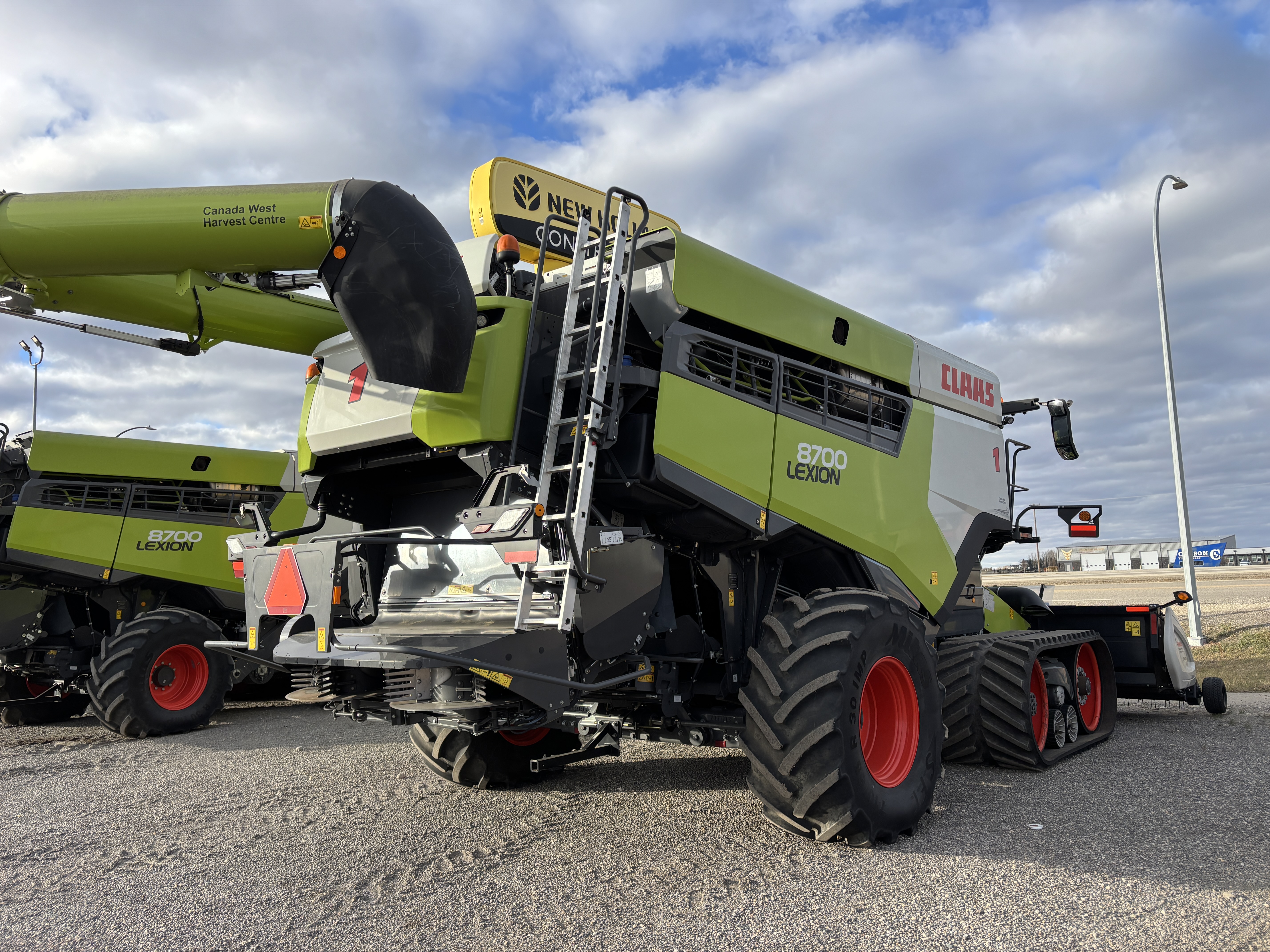 2023 CLAAS 8700TT Combine