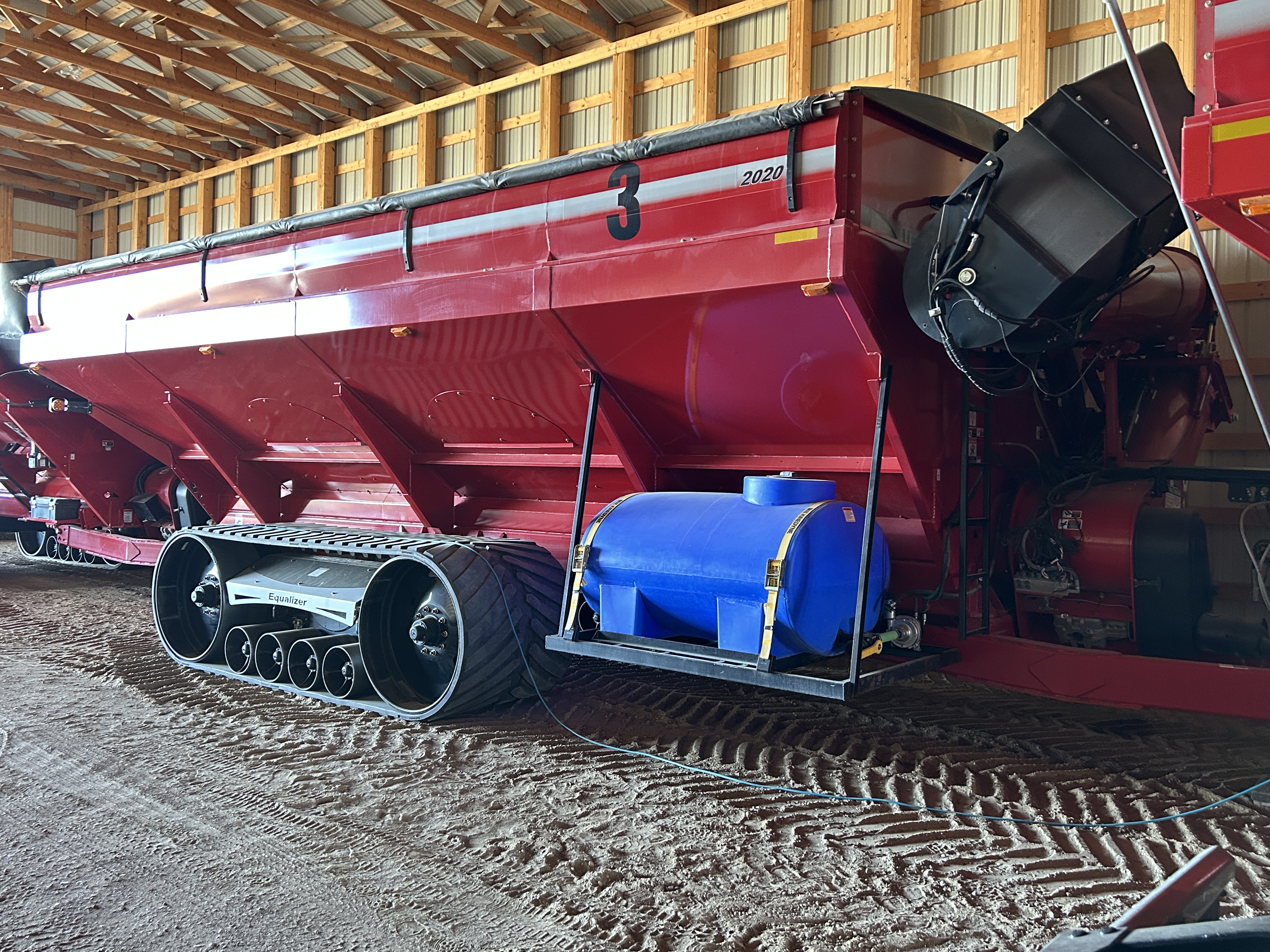 2021 Unverferth 2020 Grain Cart