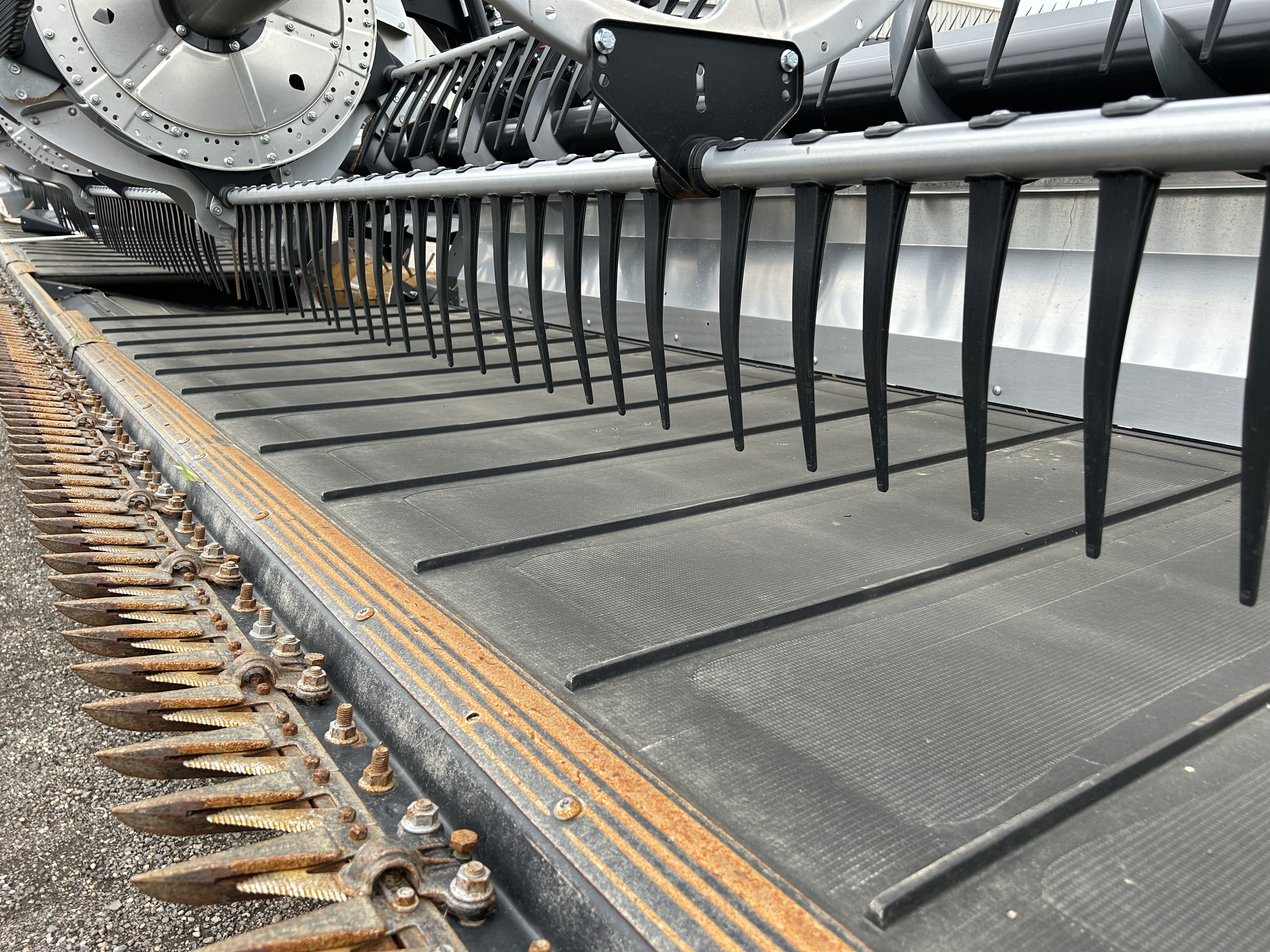 2023 MacDon FD240 Header Draper Flex