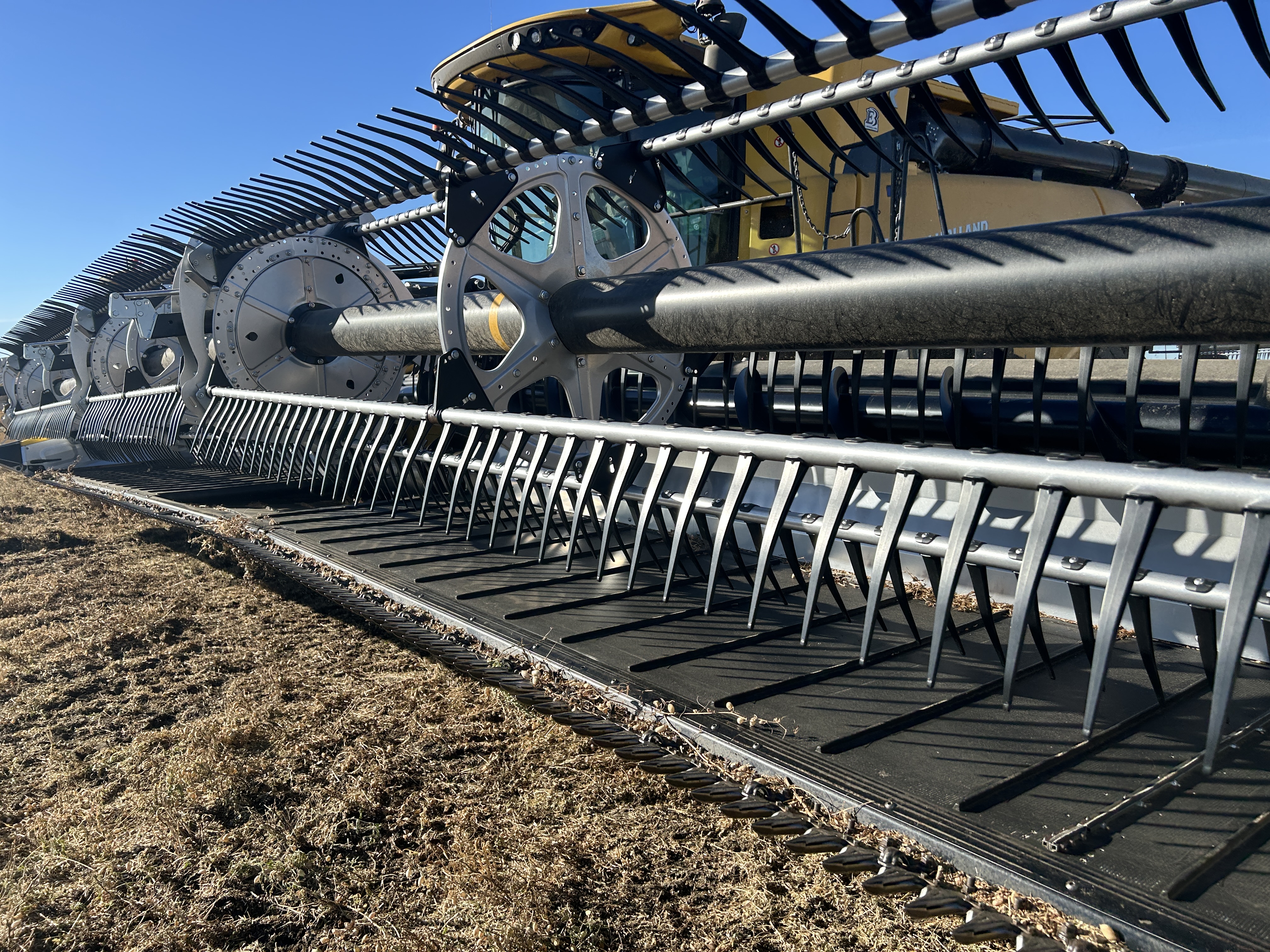 2024 MacDon FD240 Header Draper Flex