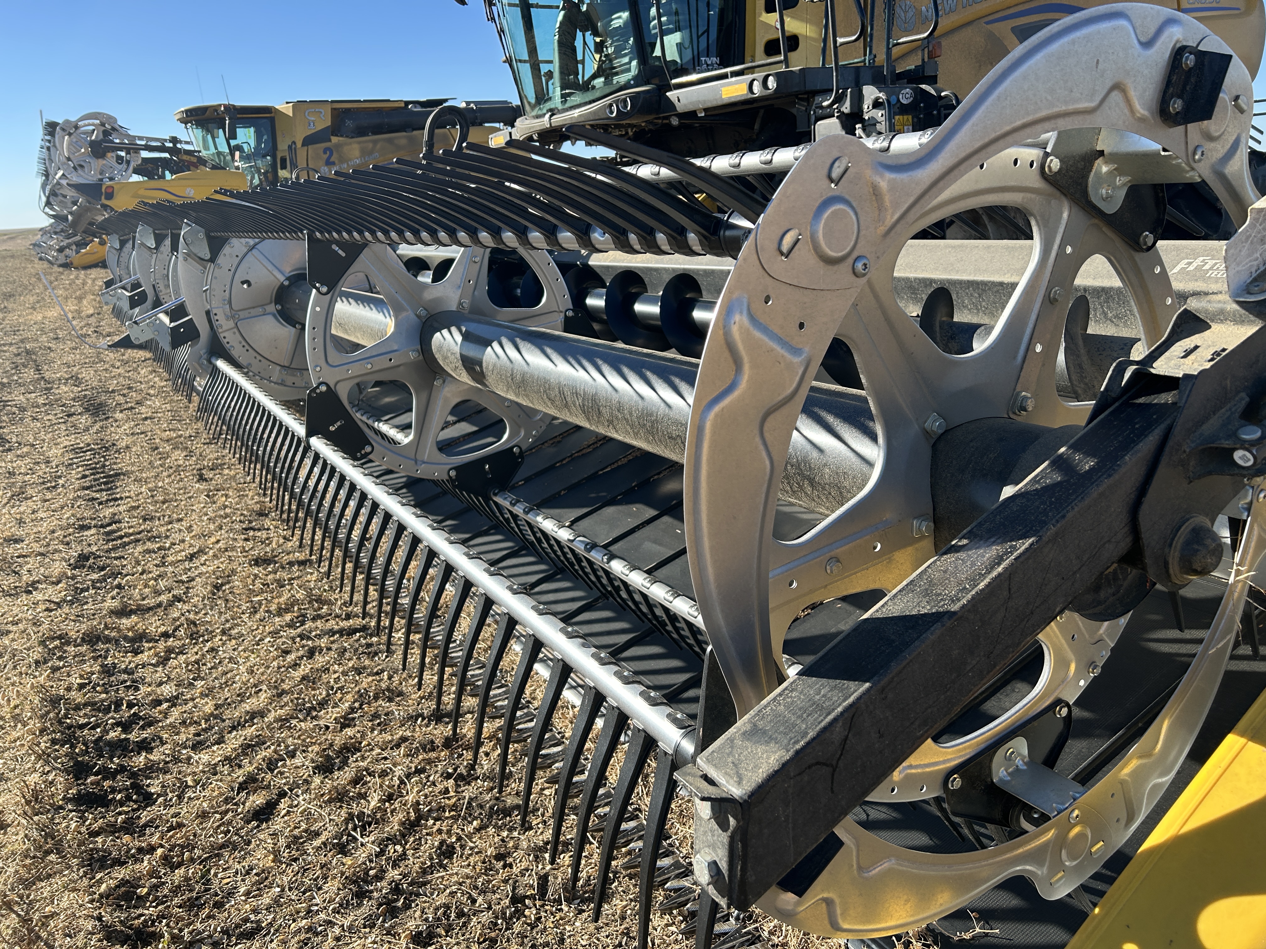 2024 MacDon FD240 Header Draper Flex