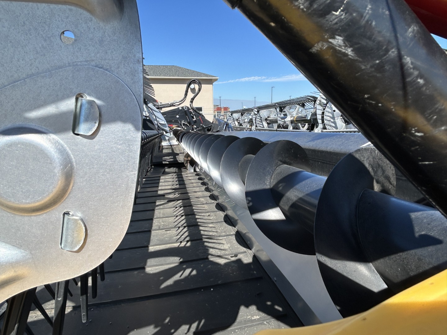 2024 MacDon FD240 Header Draper Flex