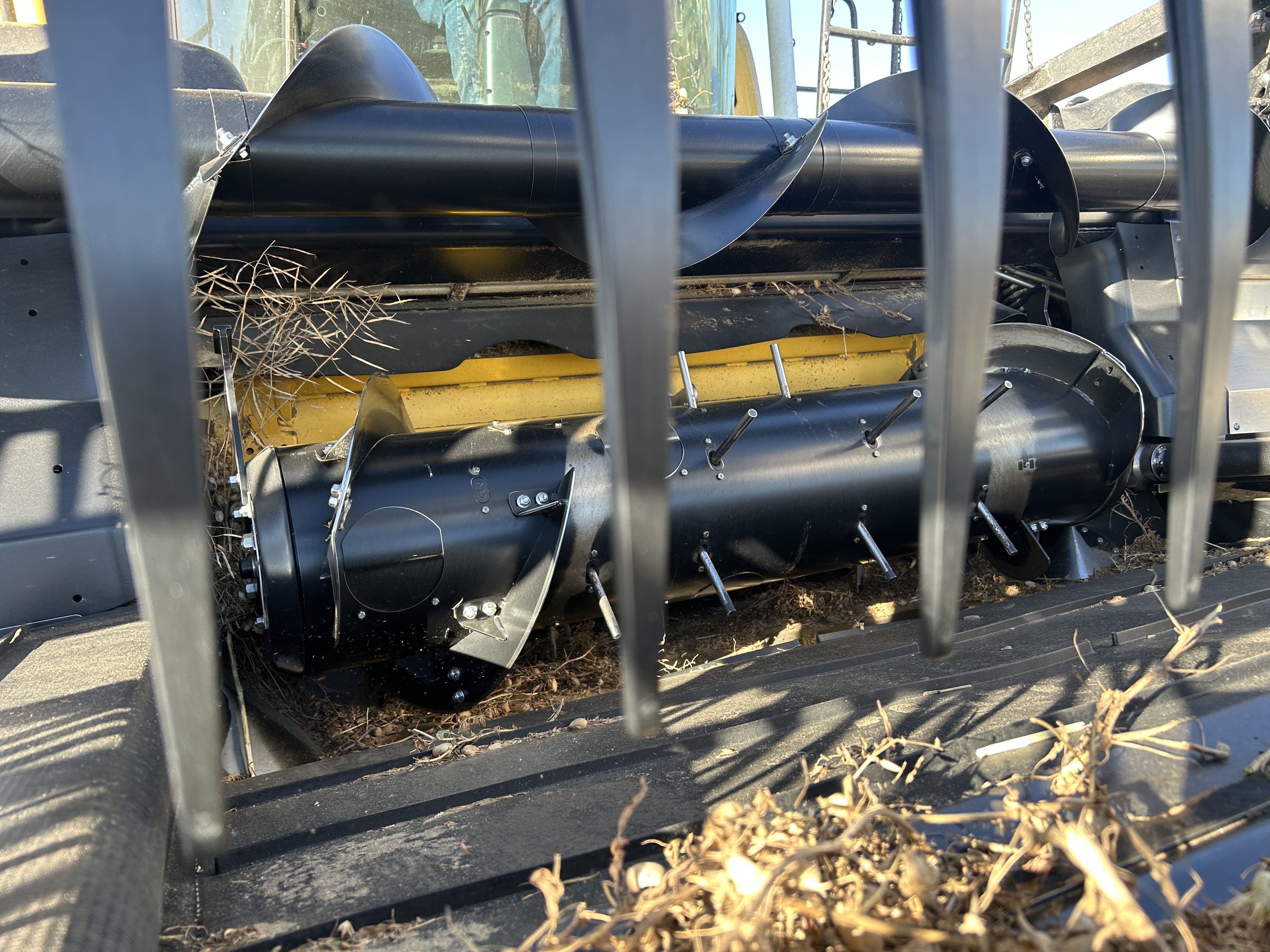 2024 MacDon FD240 Header Draper Flex