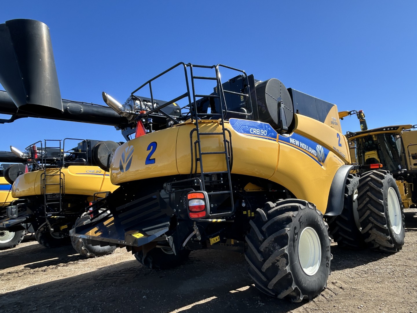2023 New Holland CR8.90Z Combine