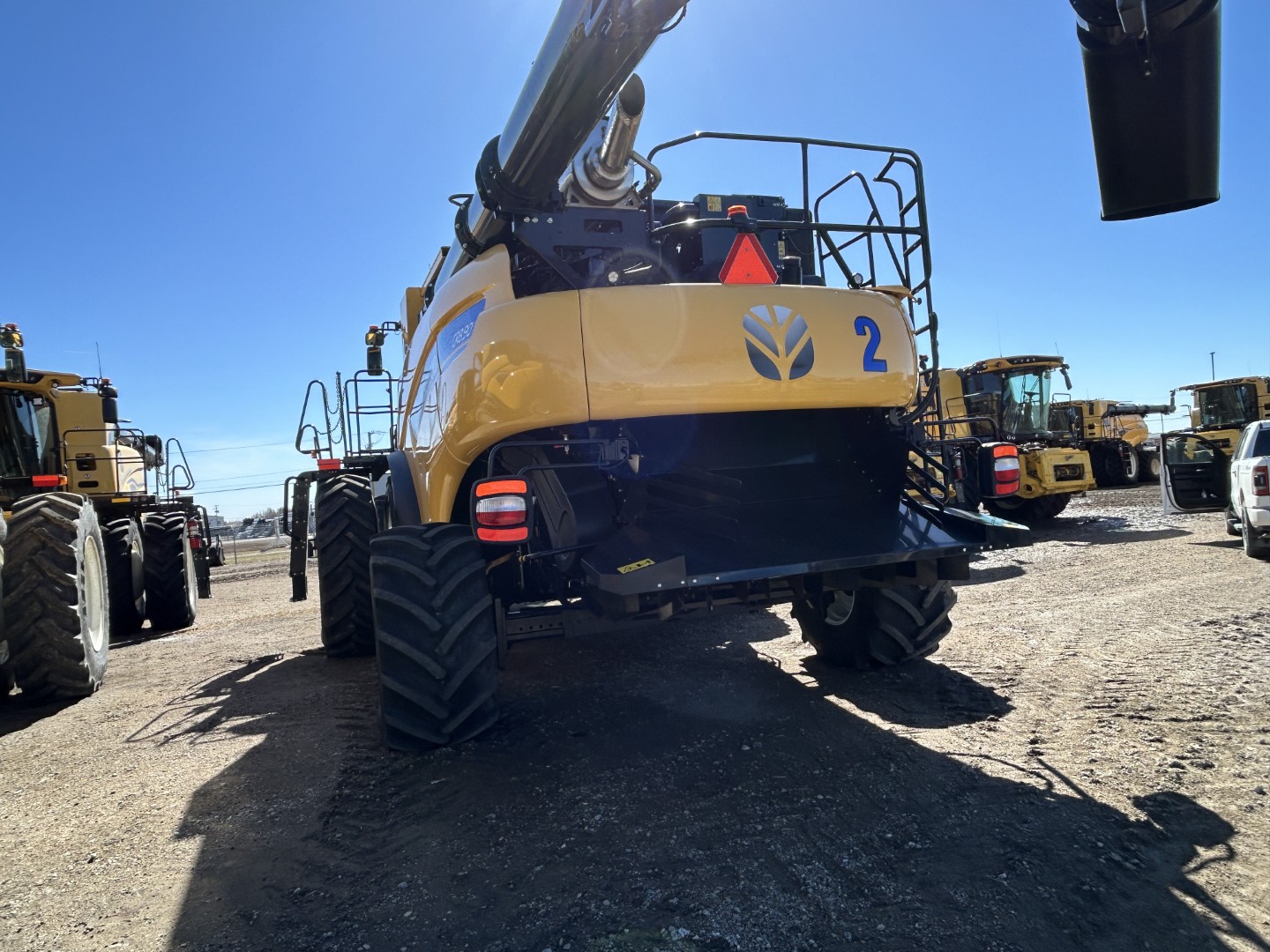 2023 New Holland CR8.90Z Combine
