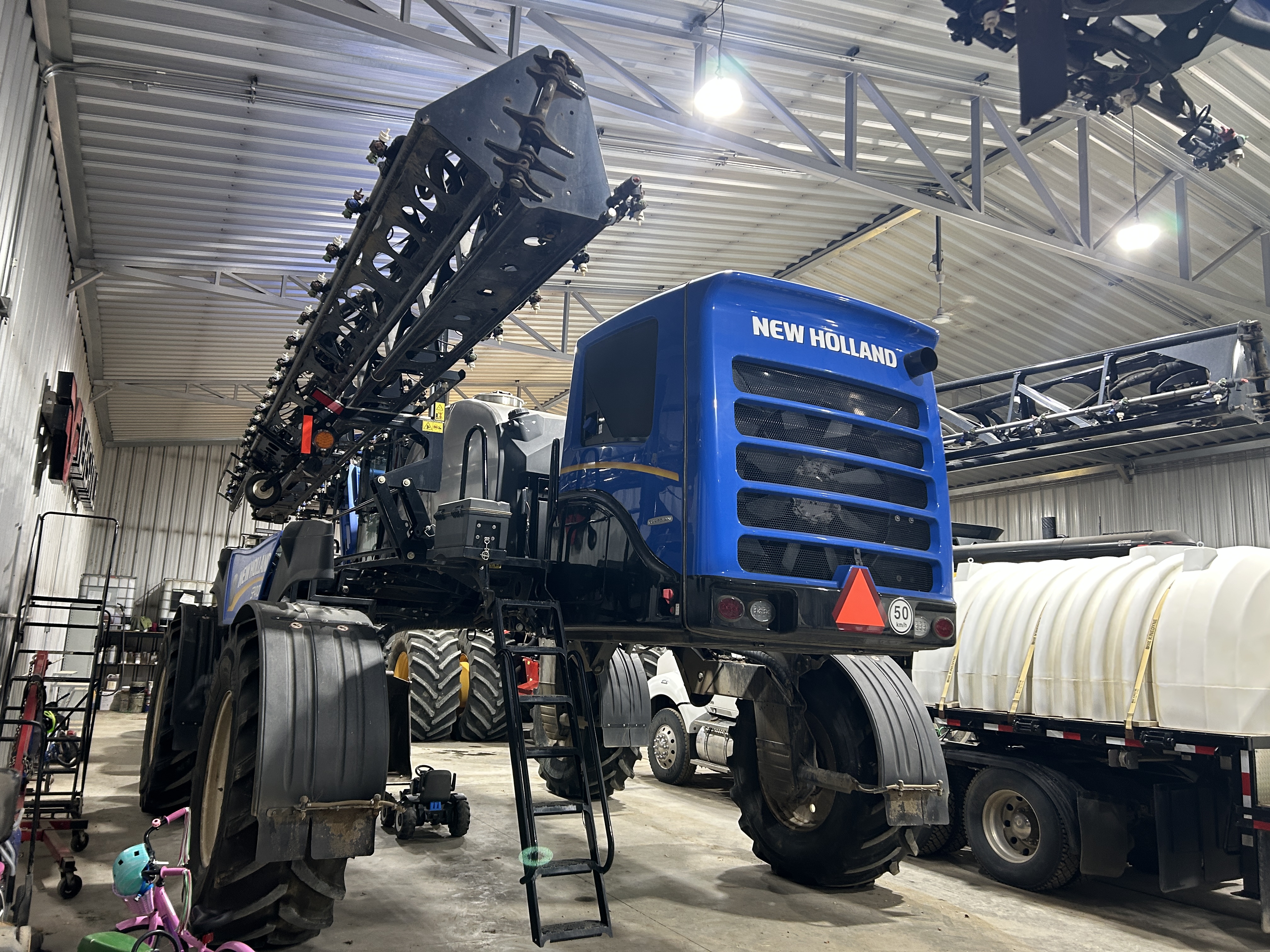 2021 New Holland SP.410F Sprayer/High Clearance
