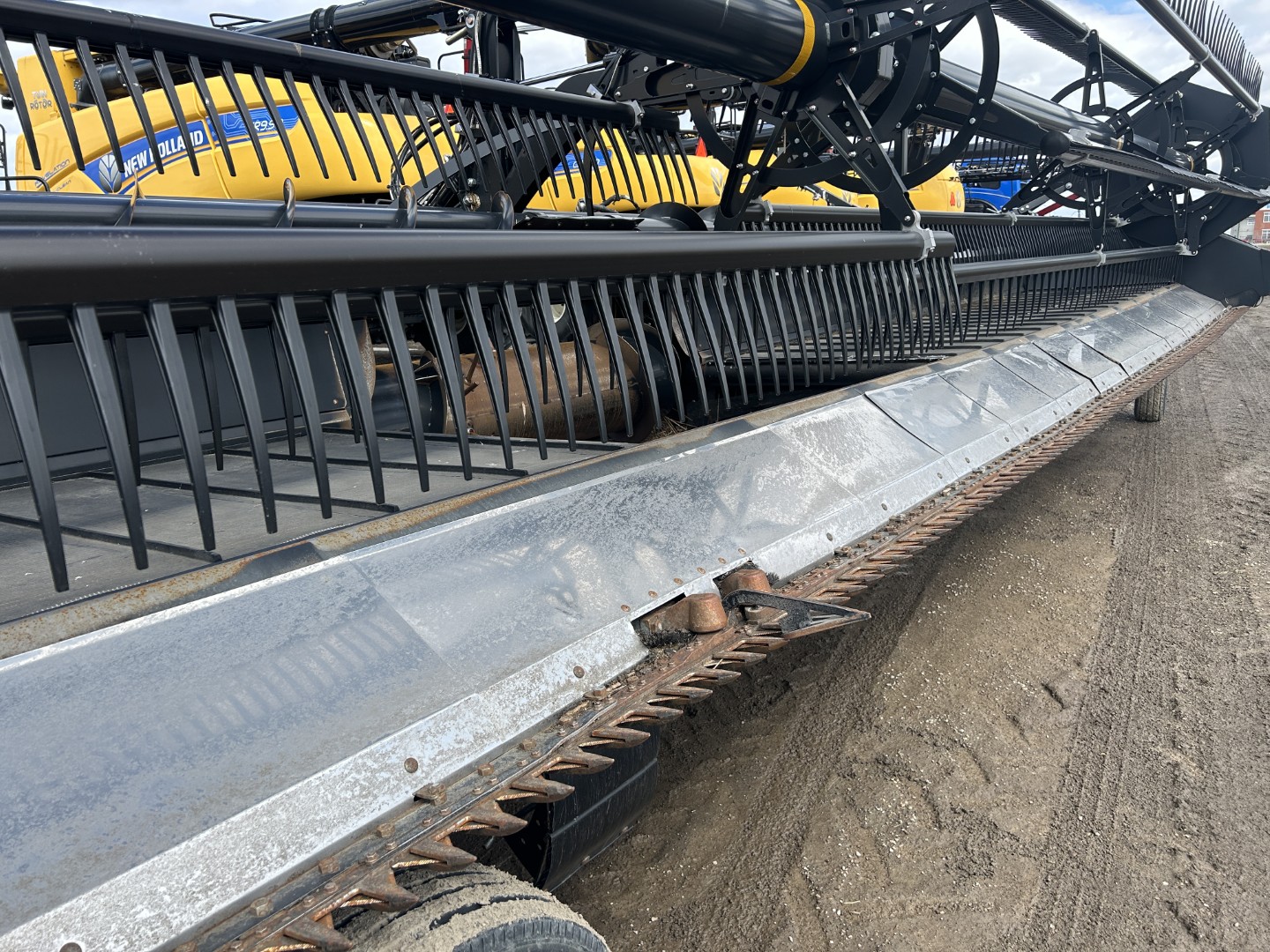 2023 Honey Bee AF240 Header Draper Flex