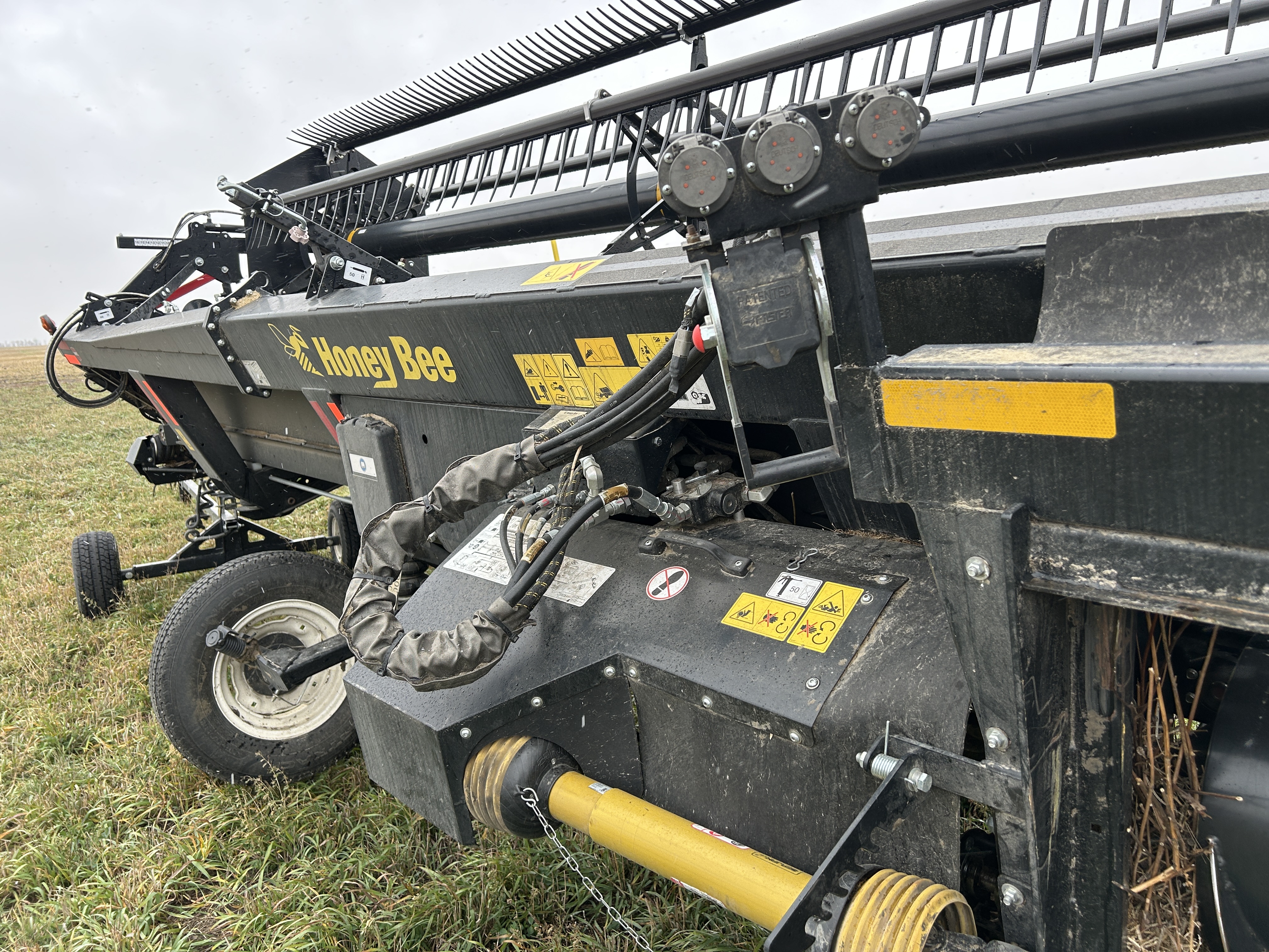 2023 Honey Bee AF240 Header Draper Flex