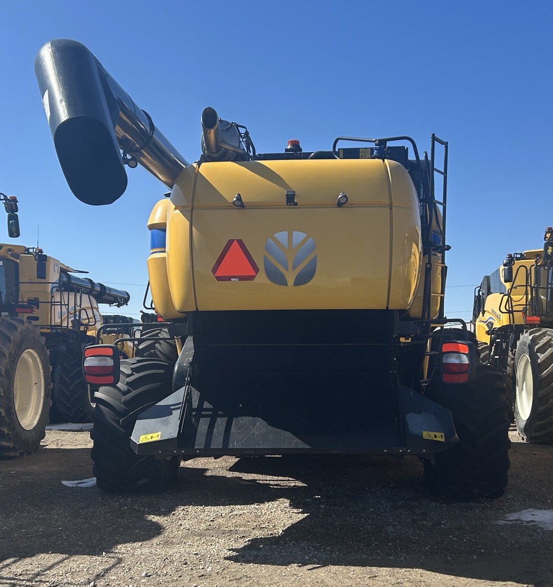 2021 New Holland CX8.80 Combine