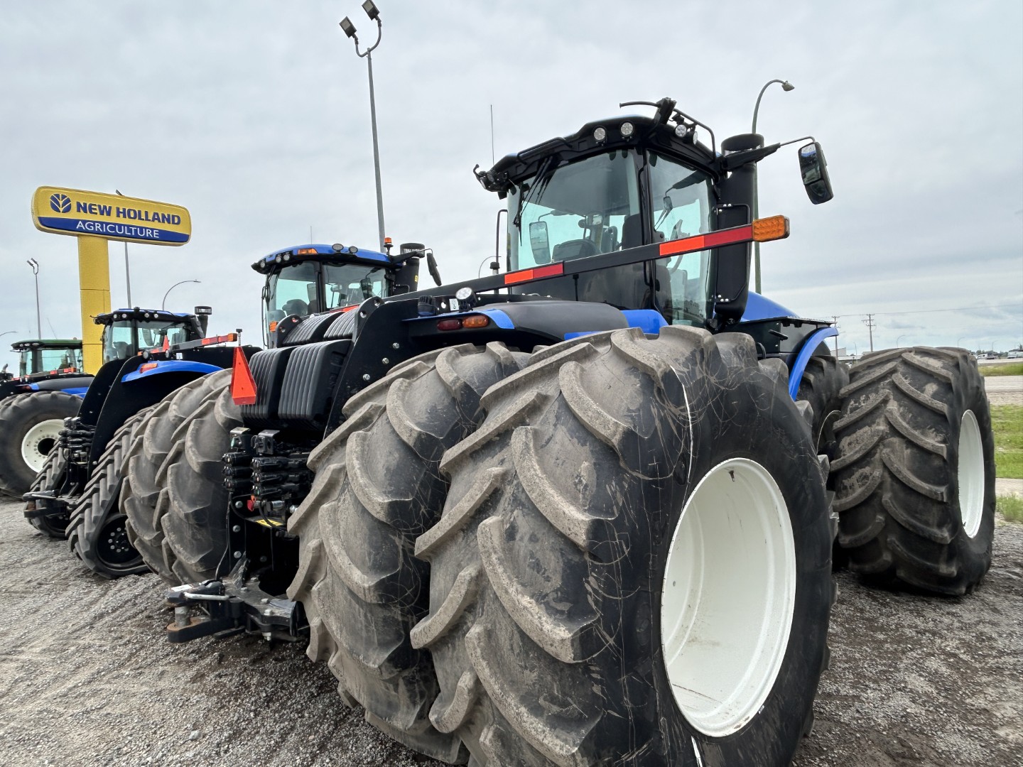 2024 New Holland T9.655 PLMI Tractor 4WD