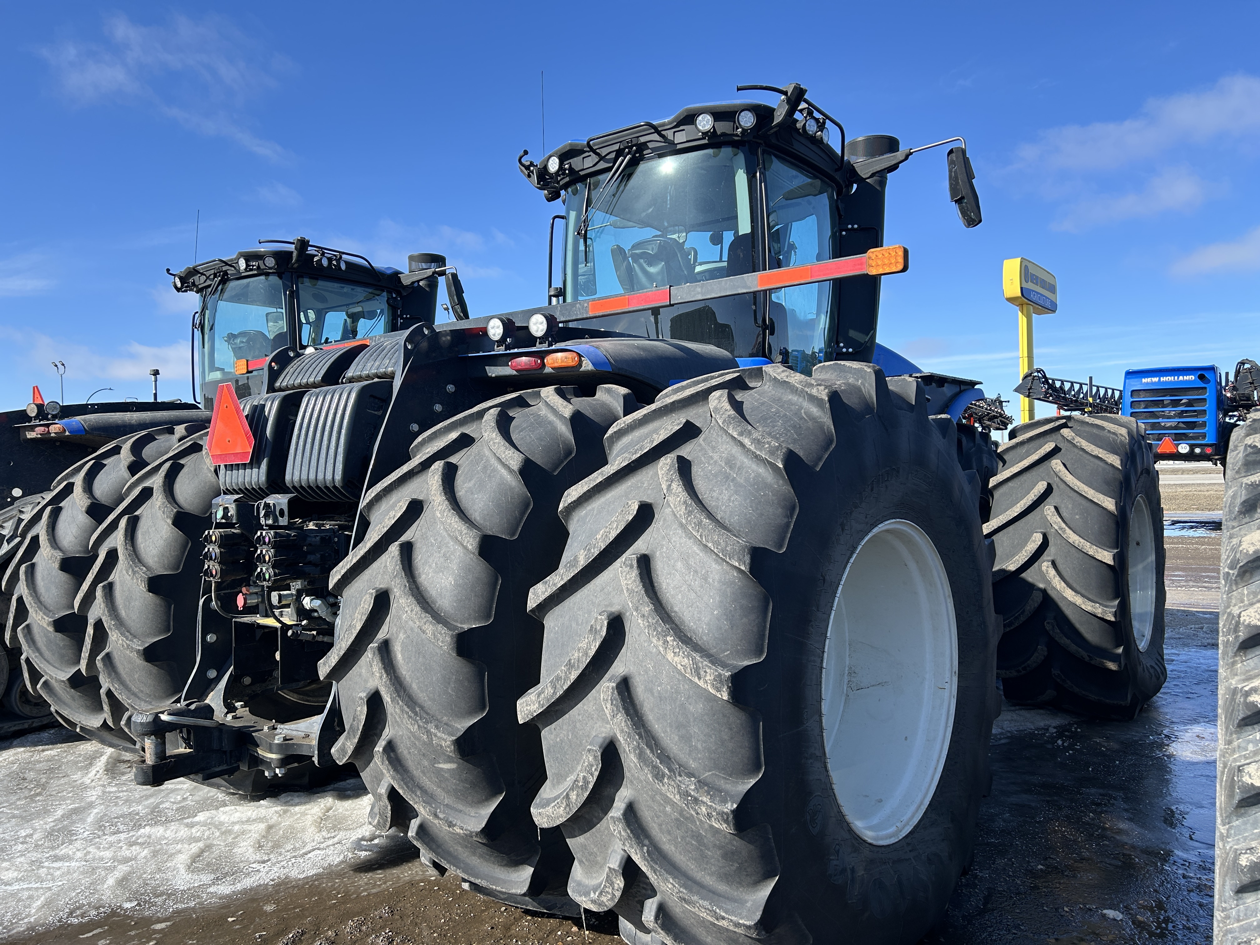 2024 New Holland T9.655 PLMI Tractor 4WD
