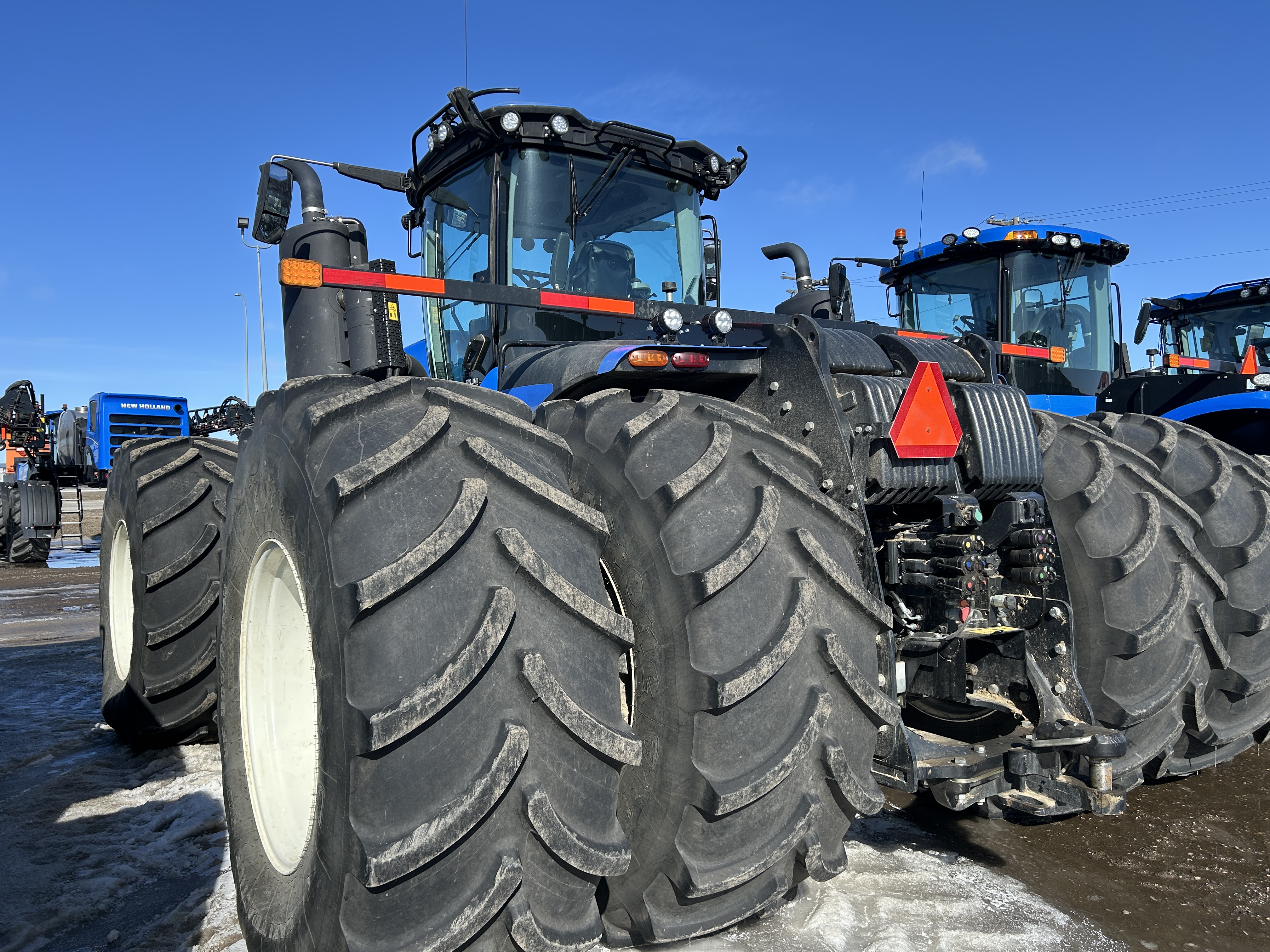 2024 New Holland T9.655 PLMI Tractor 4WD
