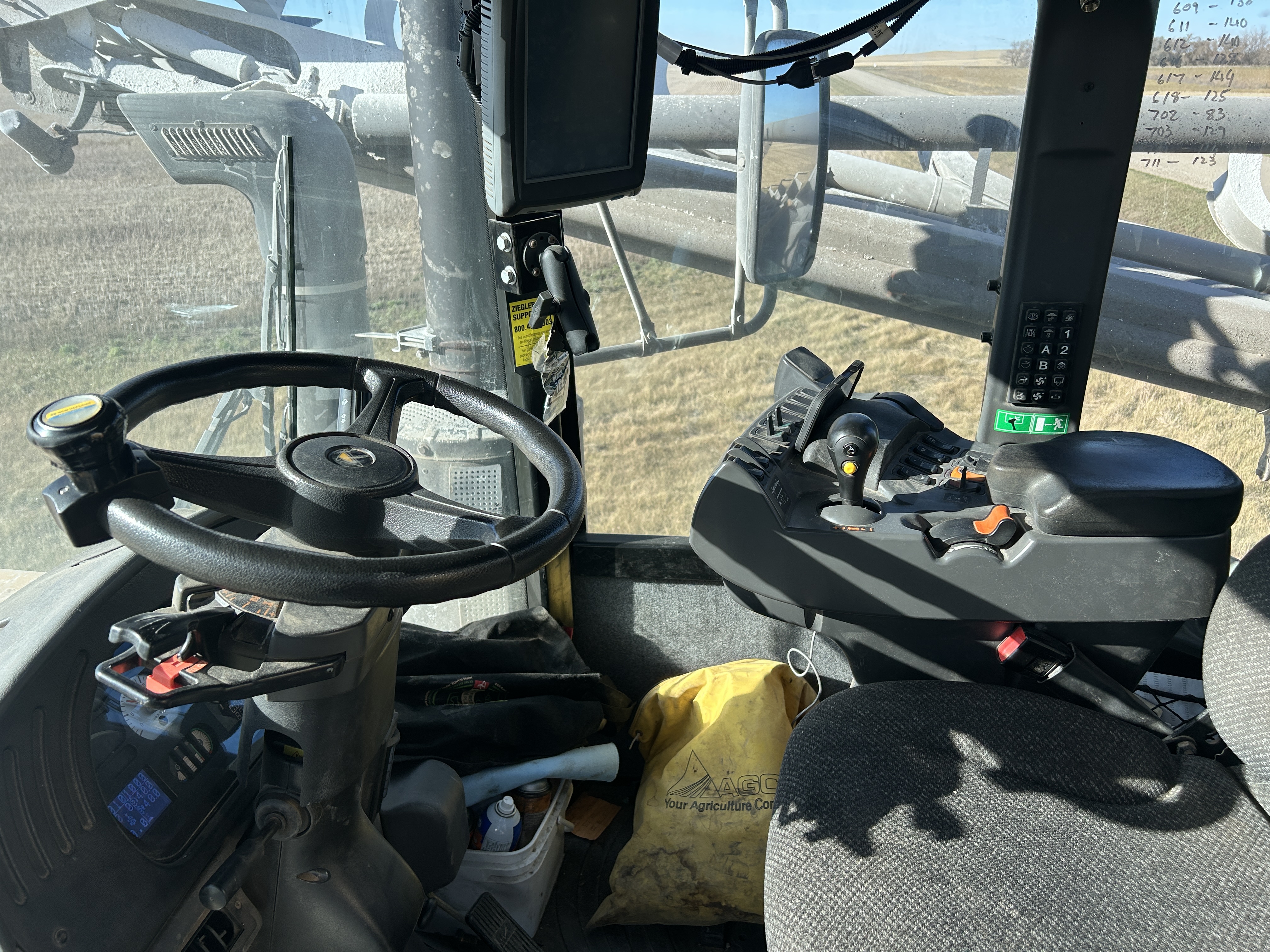 2016 AGCO TG8400B Sprayer/High Clearance