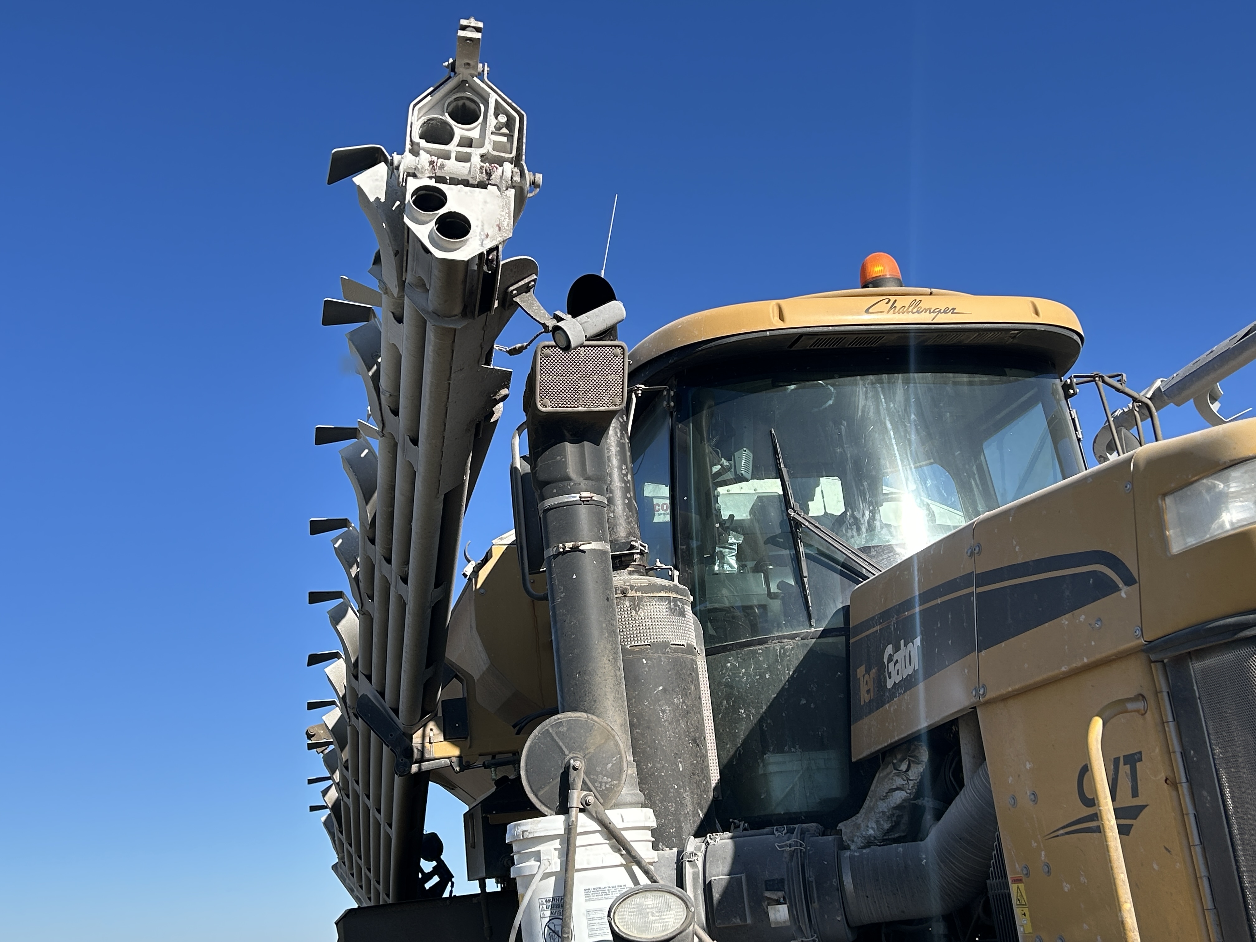 2016 AGCO TG8400B Sprayer/High Clearance